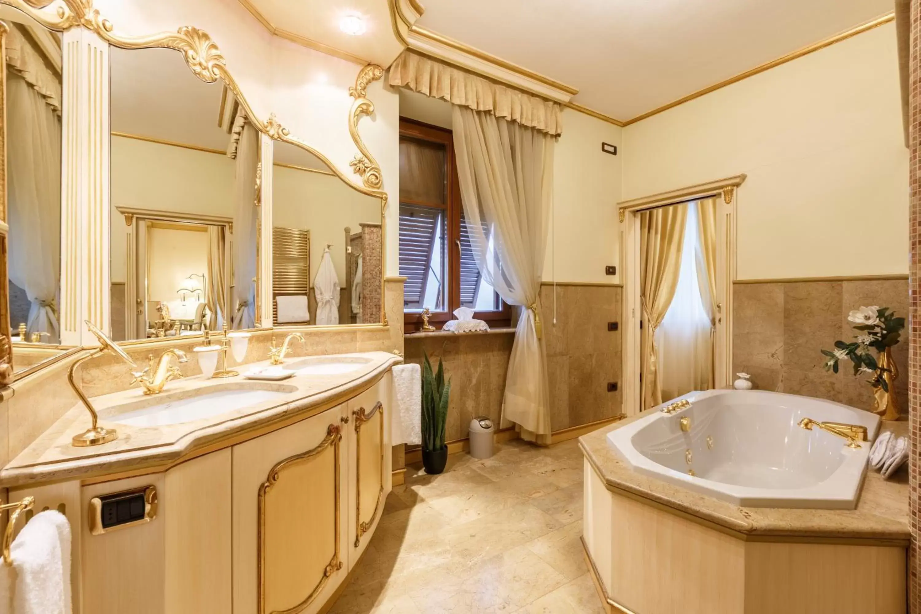 Bathroom in Relais Villa Quercia