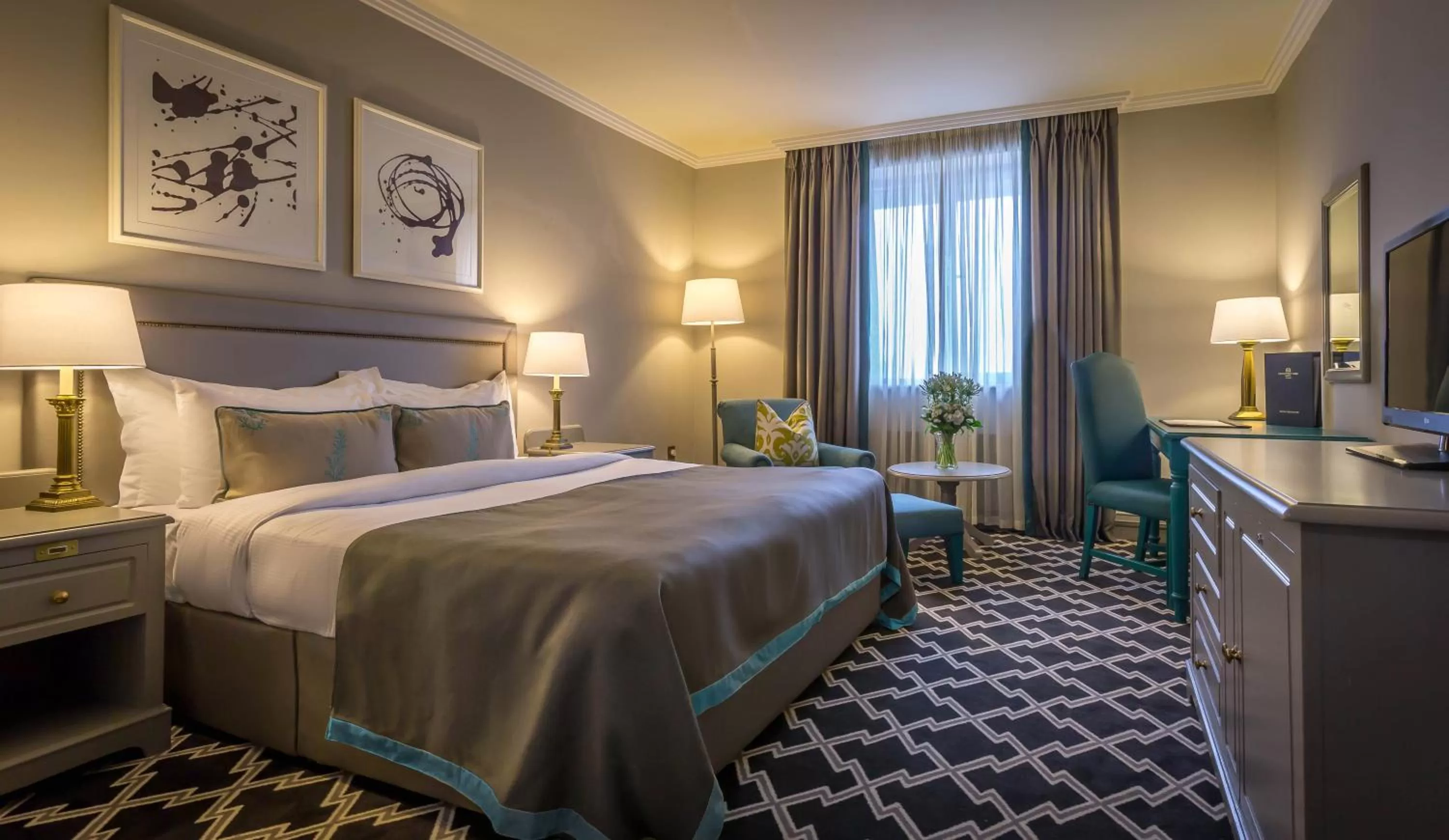 Bedroom, Bed in Castletroy Park Hotel