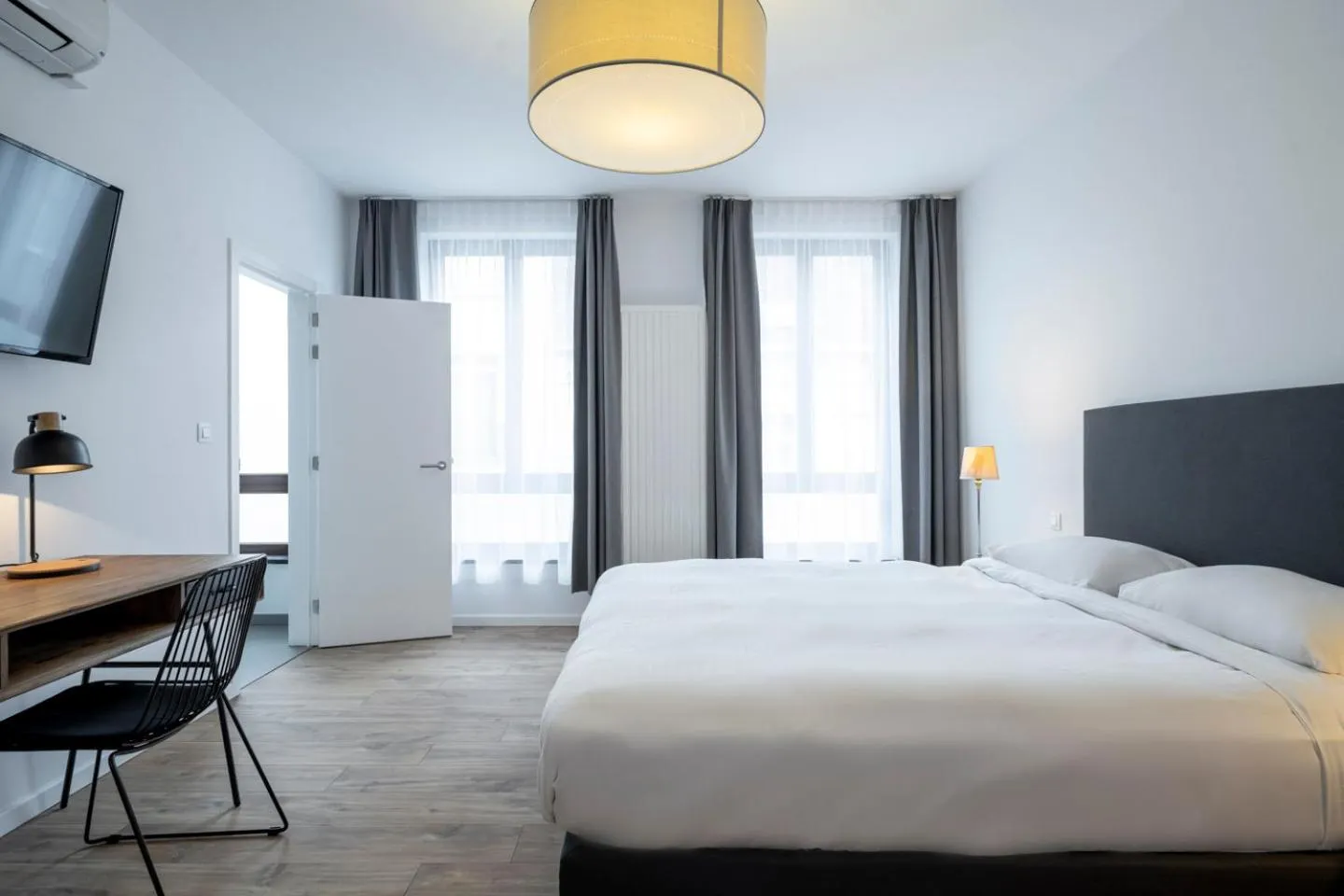 Bed in Beverly Hills Hotel