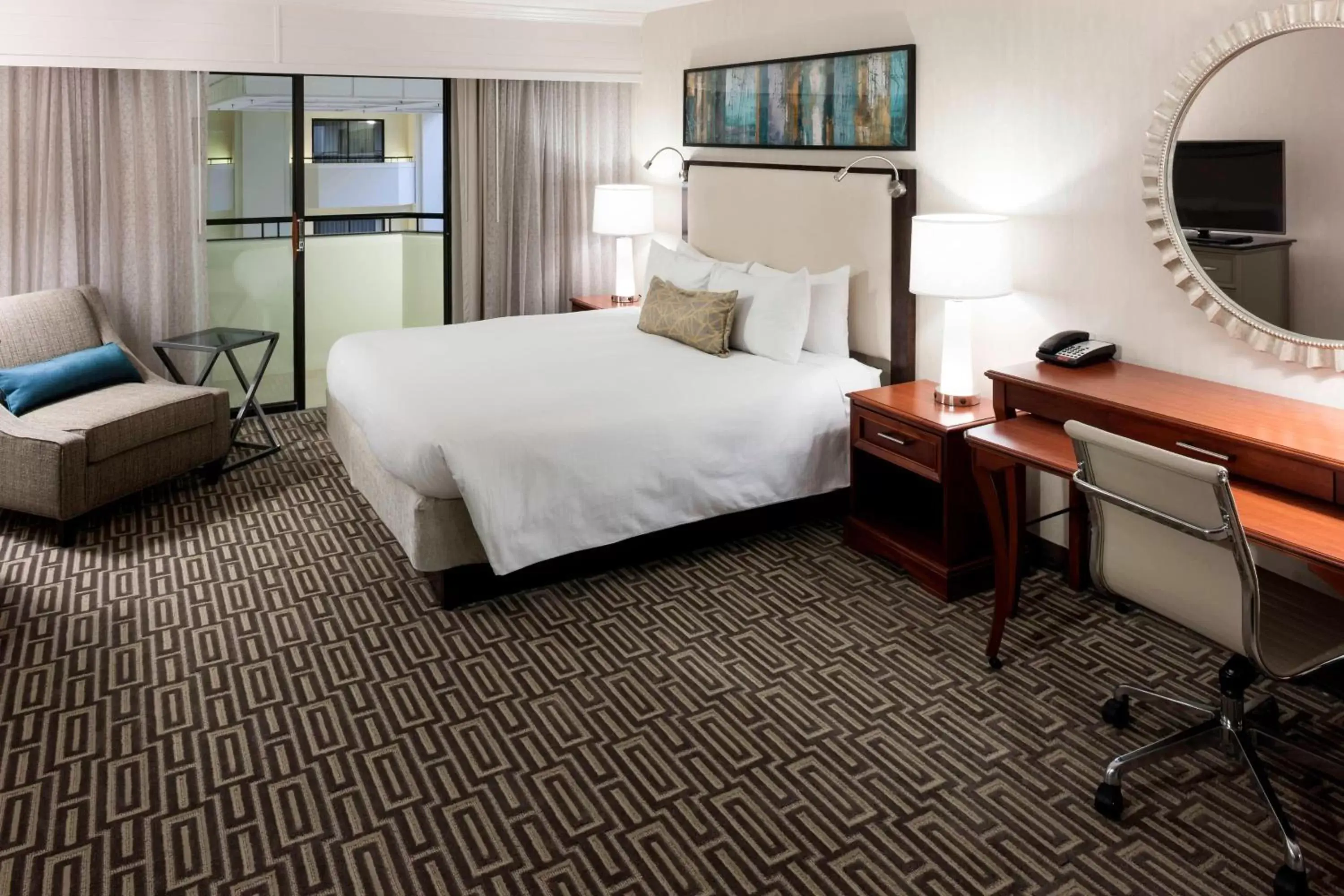 Photo of the whole room, Bed in Fairfax Marriott at Fair Oaks