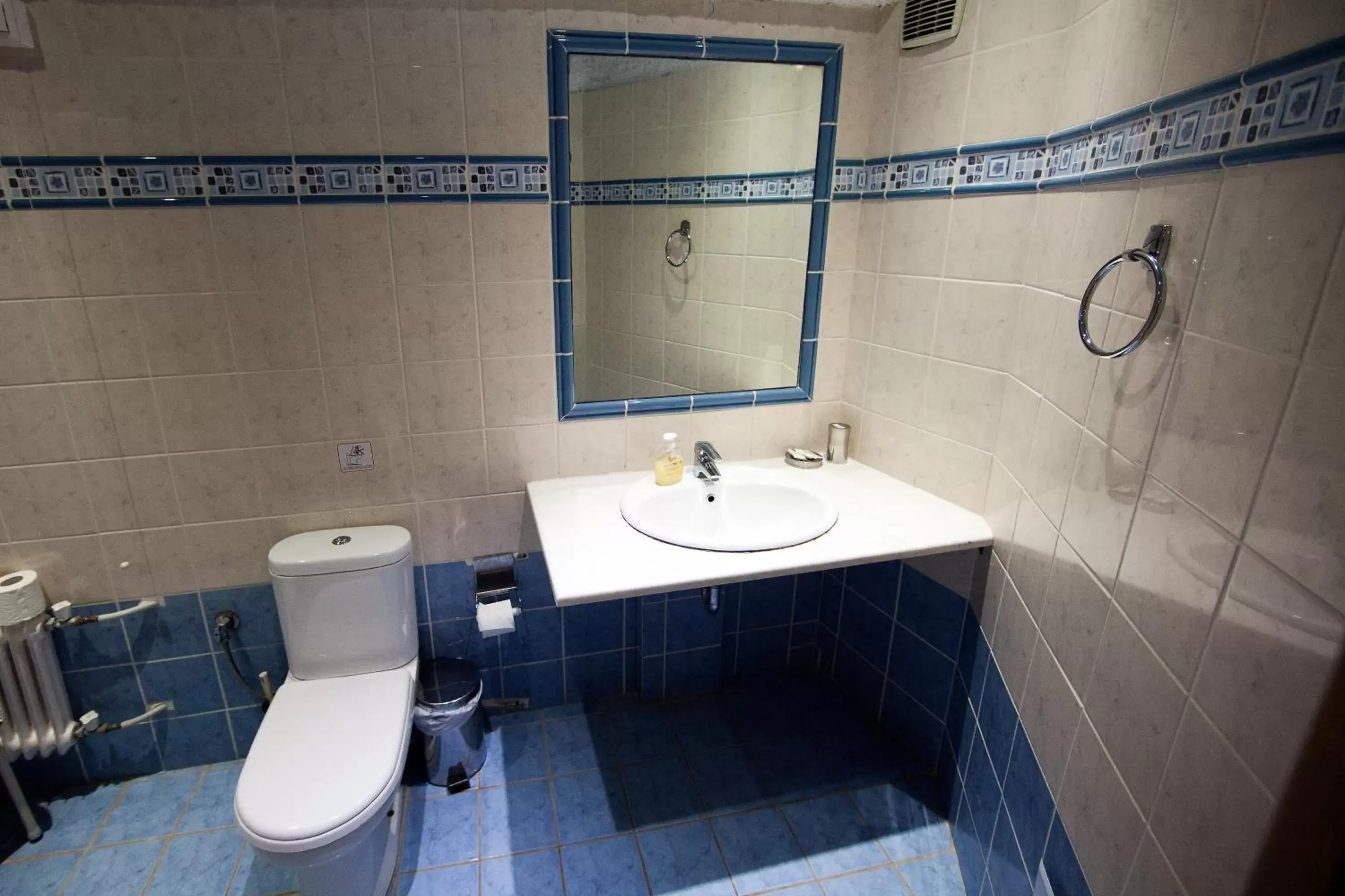 Bathroom in Thomas Beach Hotel