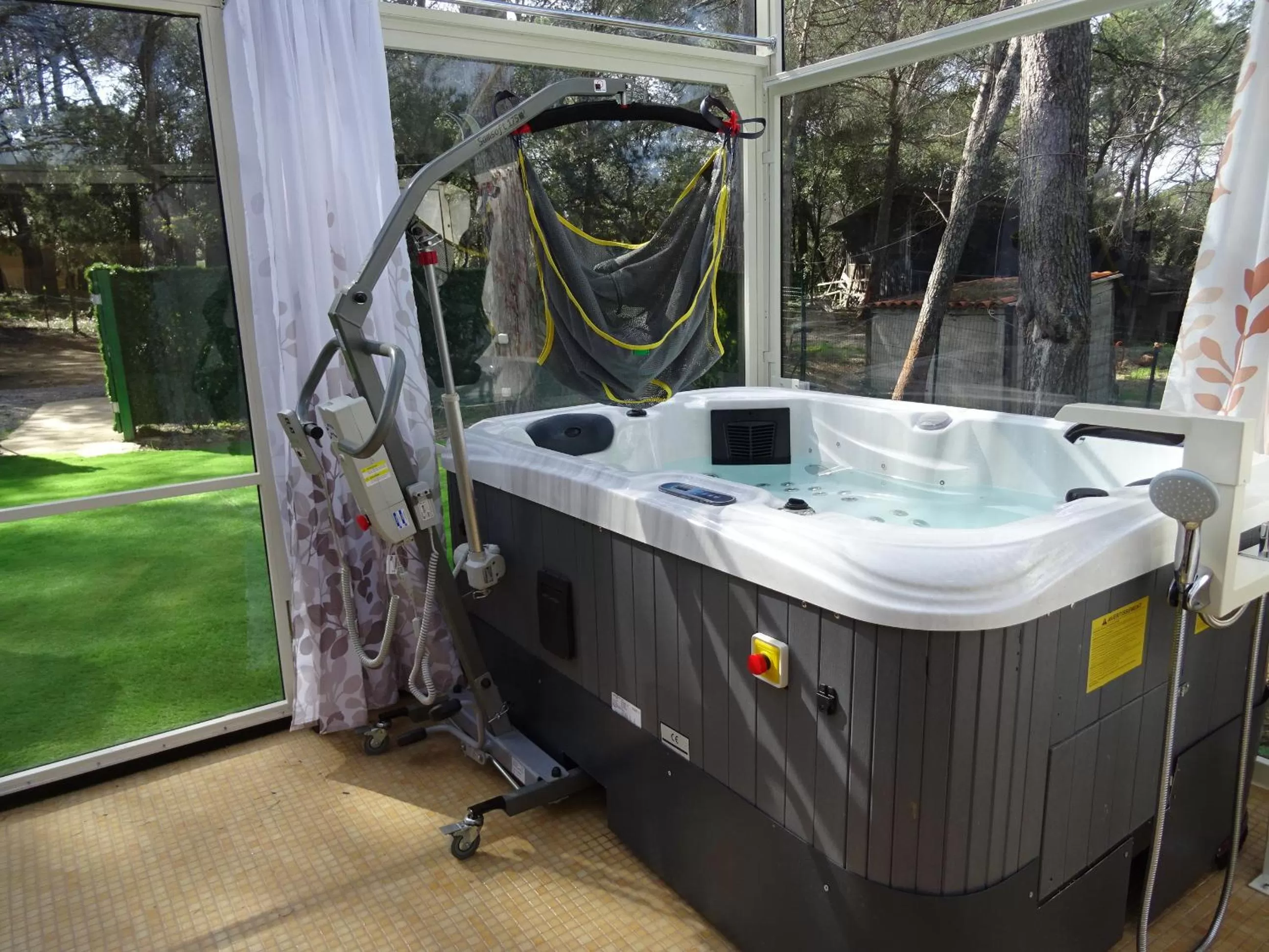 Spa and wellness centre/facilities in Les Chambres d'Hotes au Bois Fleuri