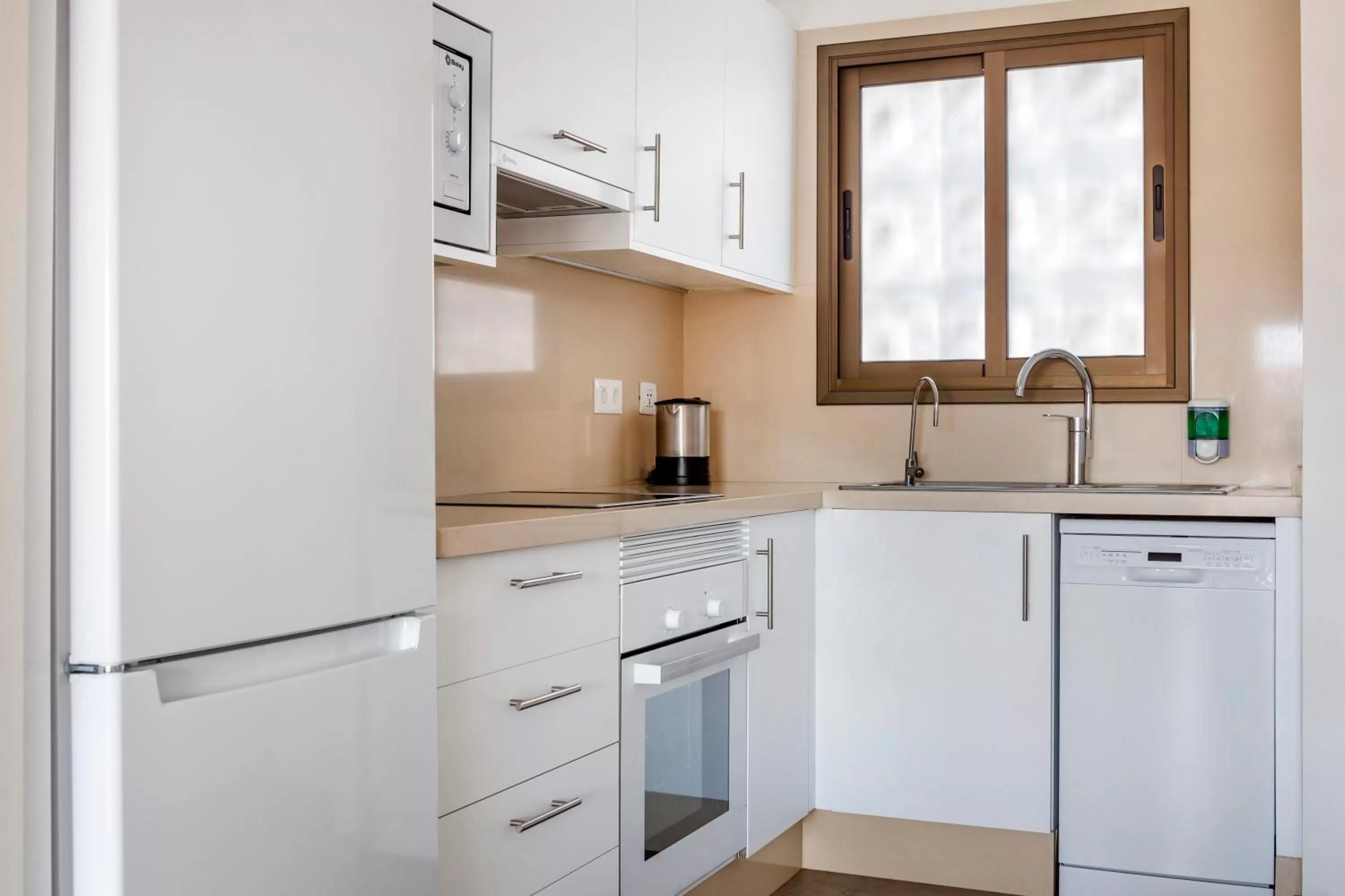 kitchen in Sunset Bay Club