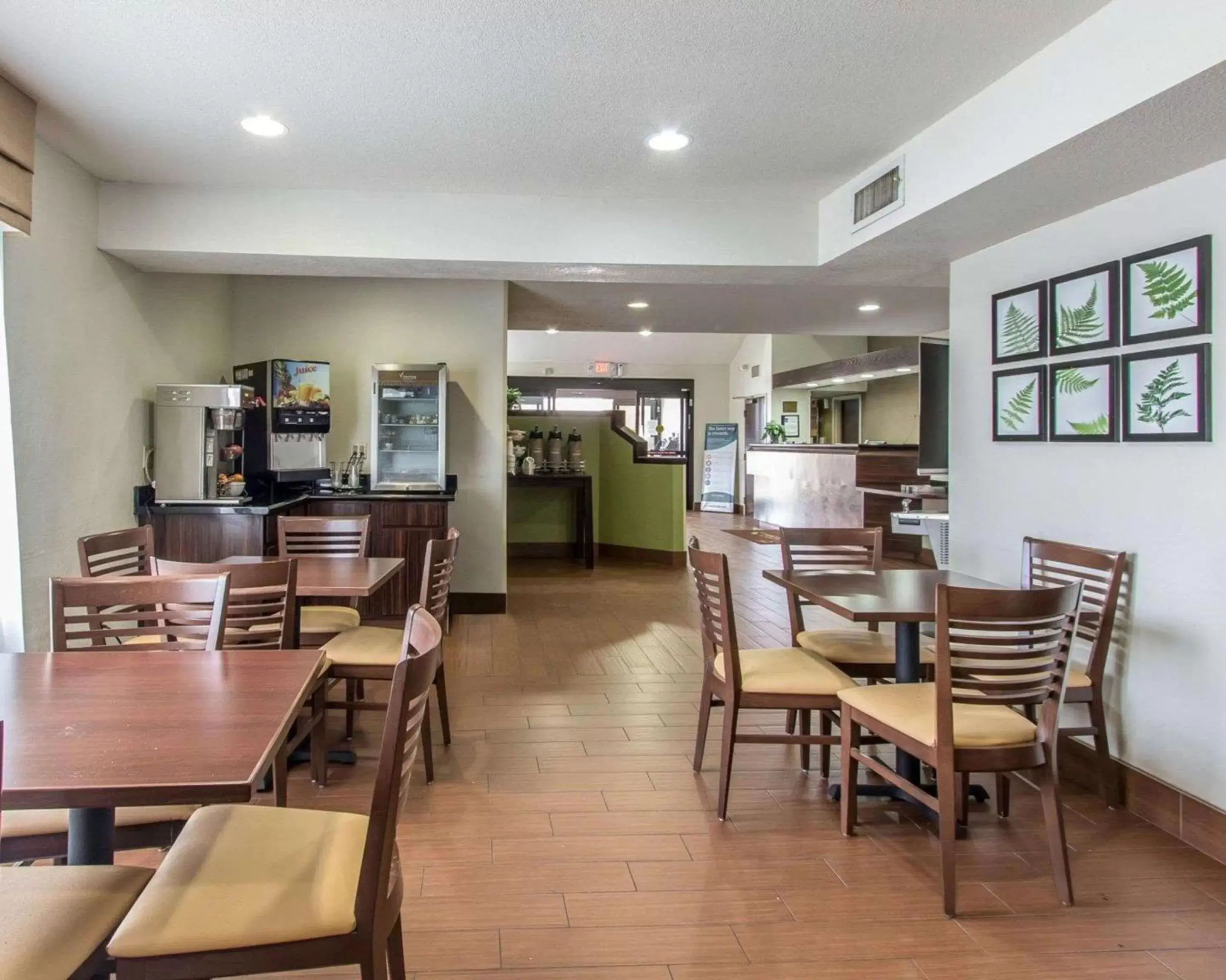 Restaurant/places to eat in The Douillet by Demeure Hotels Restaurant/places to eat in The Douillet by Demeure Hotels