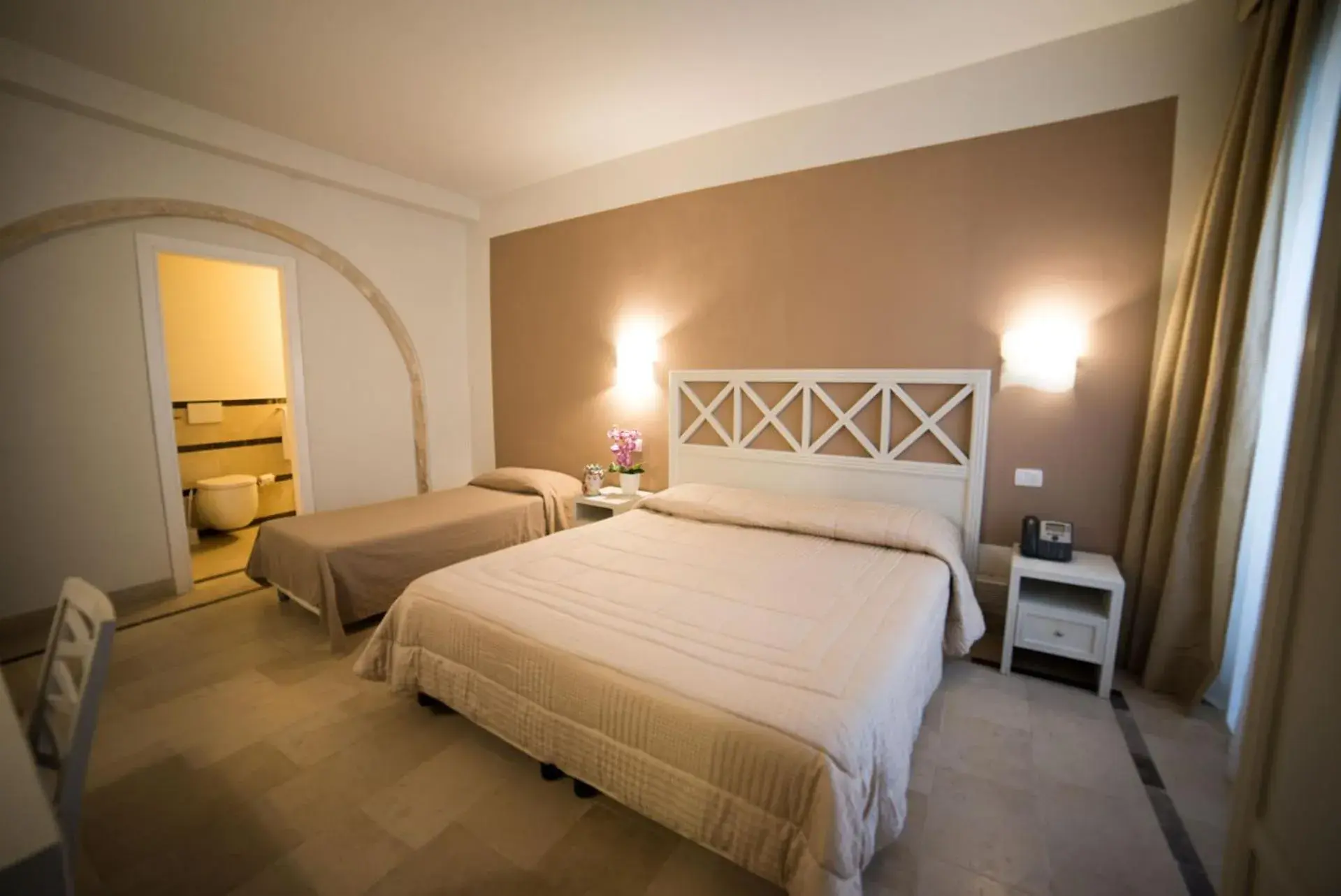 Photo of the whole room, Bed in Hotel Gargallo