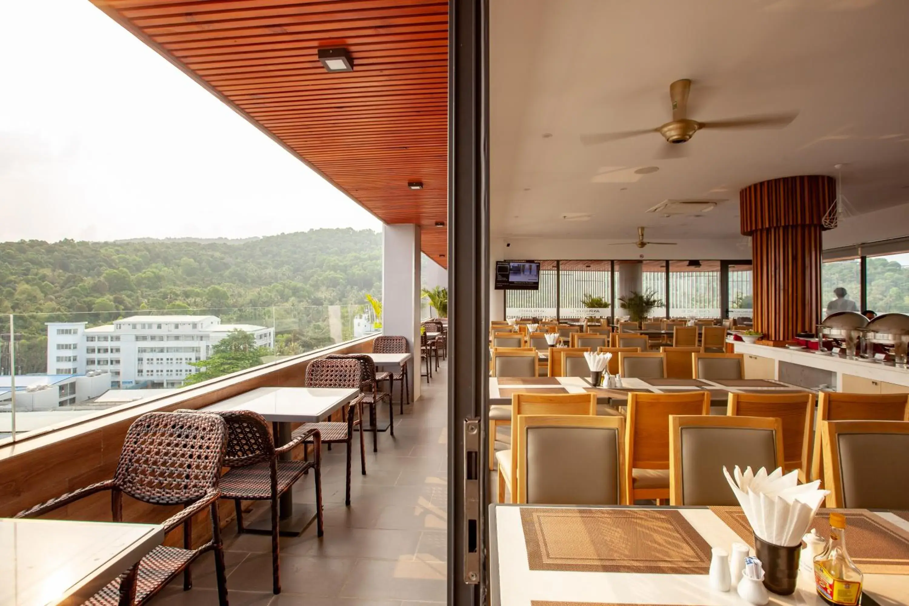 Restaurant/places to eat in An Phu Hotel Restaurant/places to eat in An Phu Hotel