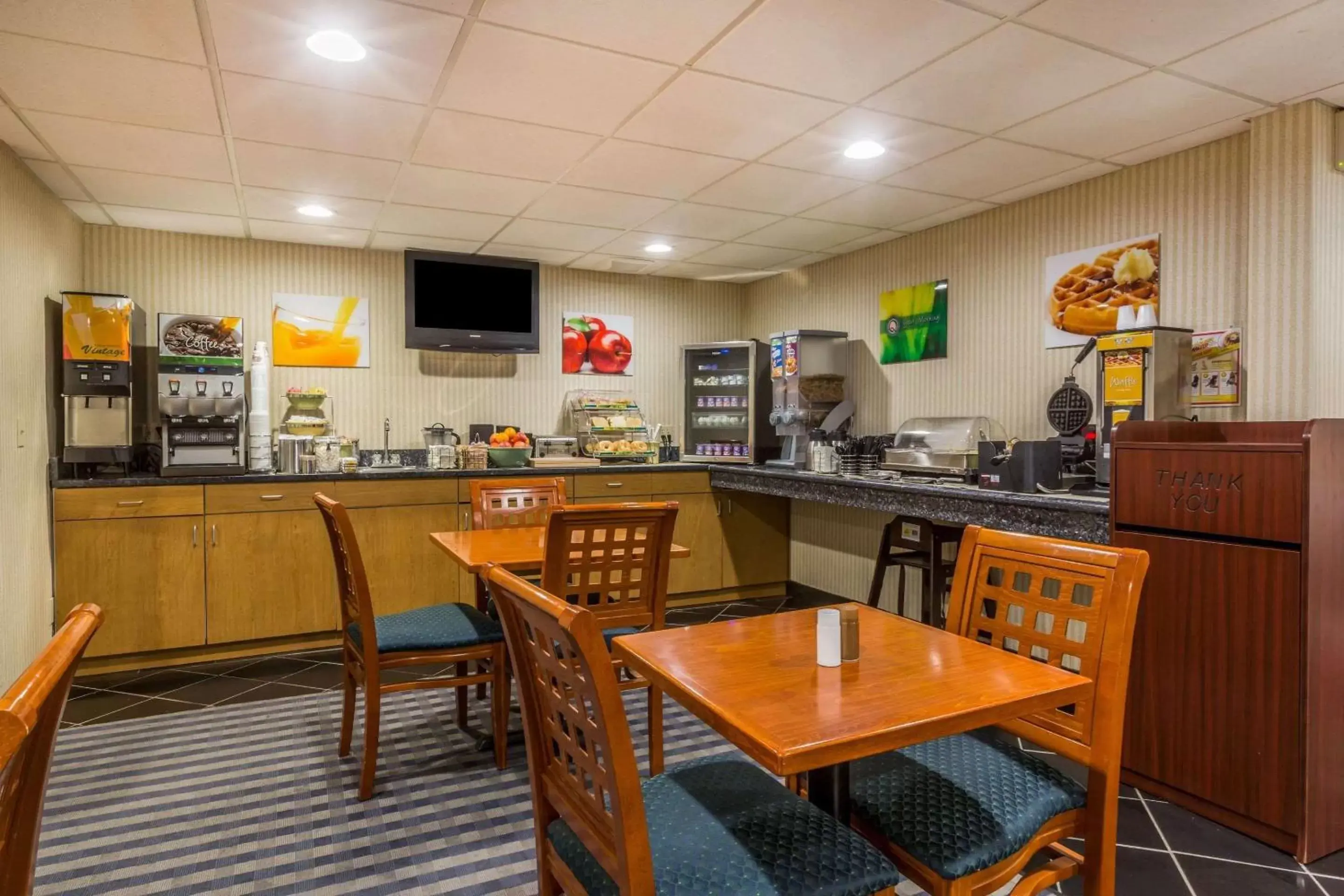 Restaurant/Places to Eat in Quality Inn Hyde Park Poughkeepsie North