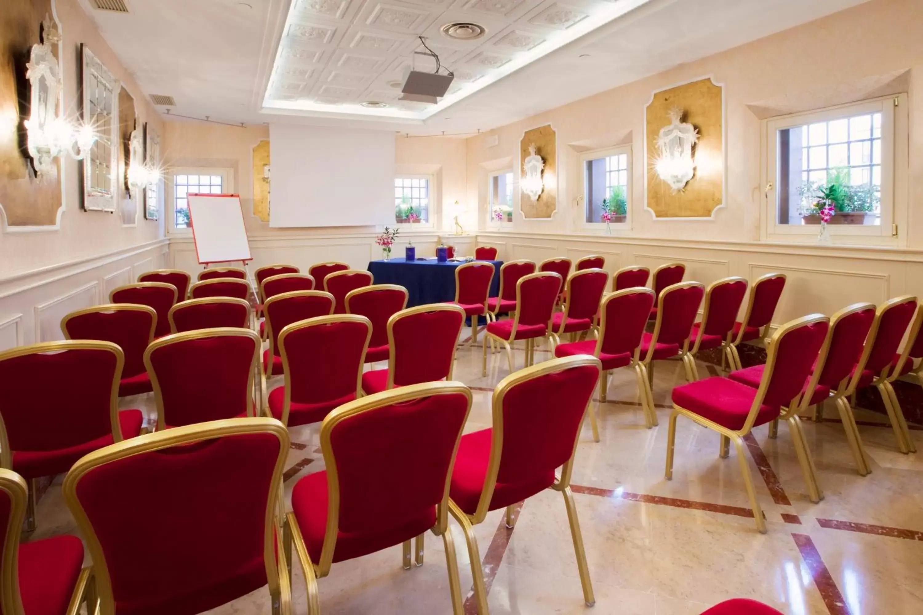 Business facilities in Hotel Principe