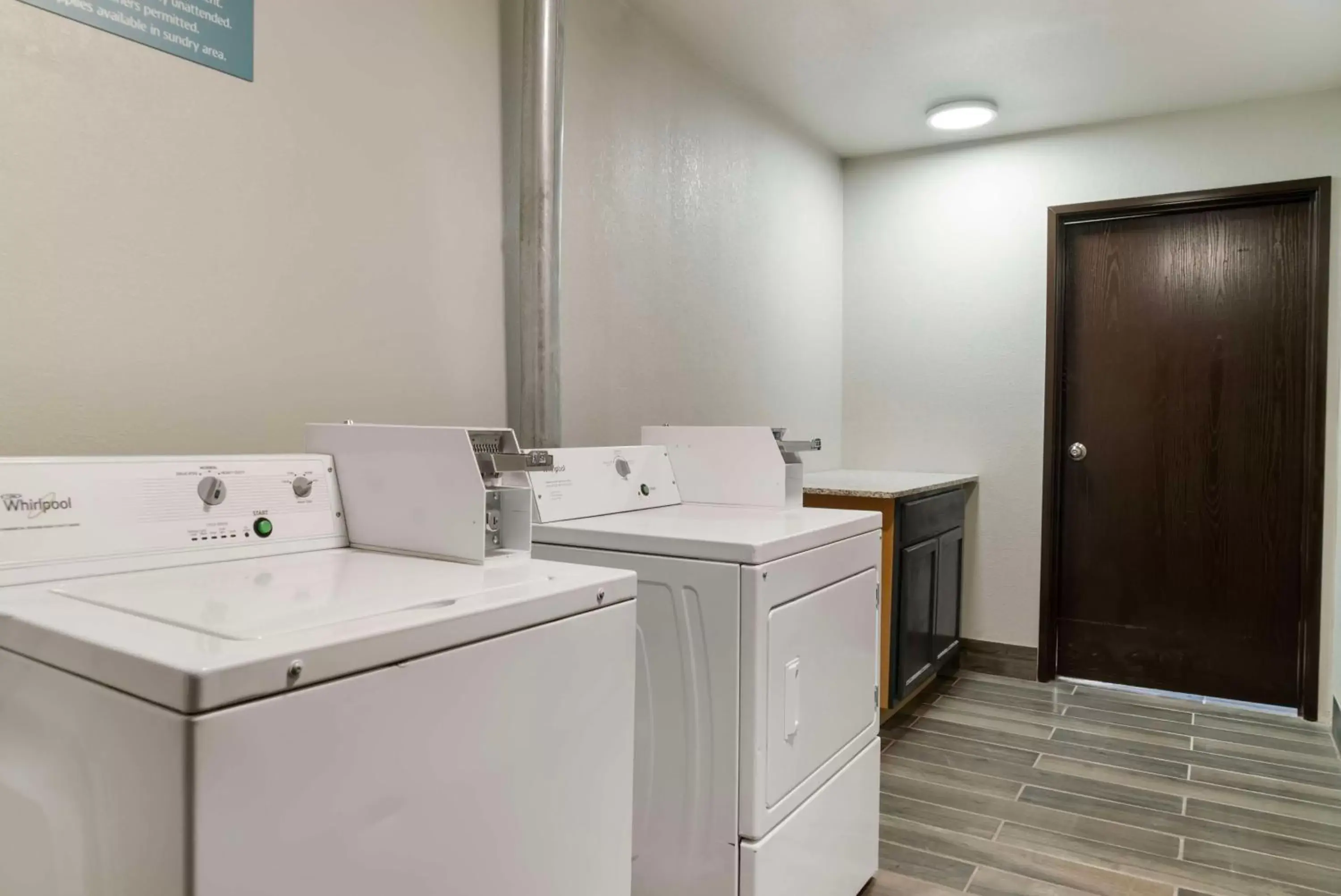 Property building, Bathroom in Best Western Clare Hotel