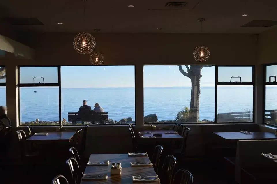 Sea view, Restaurant/Places to Eat in Driftwood Inn
