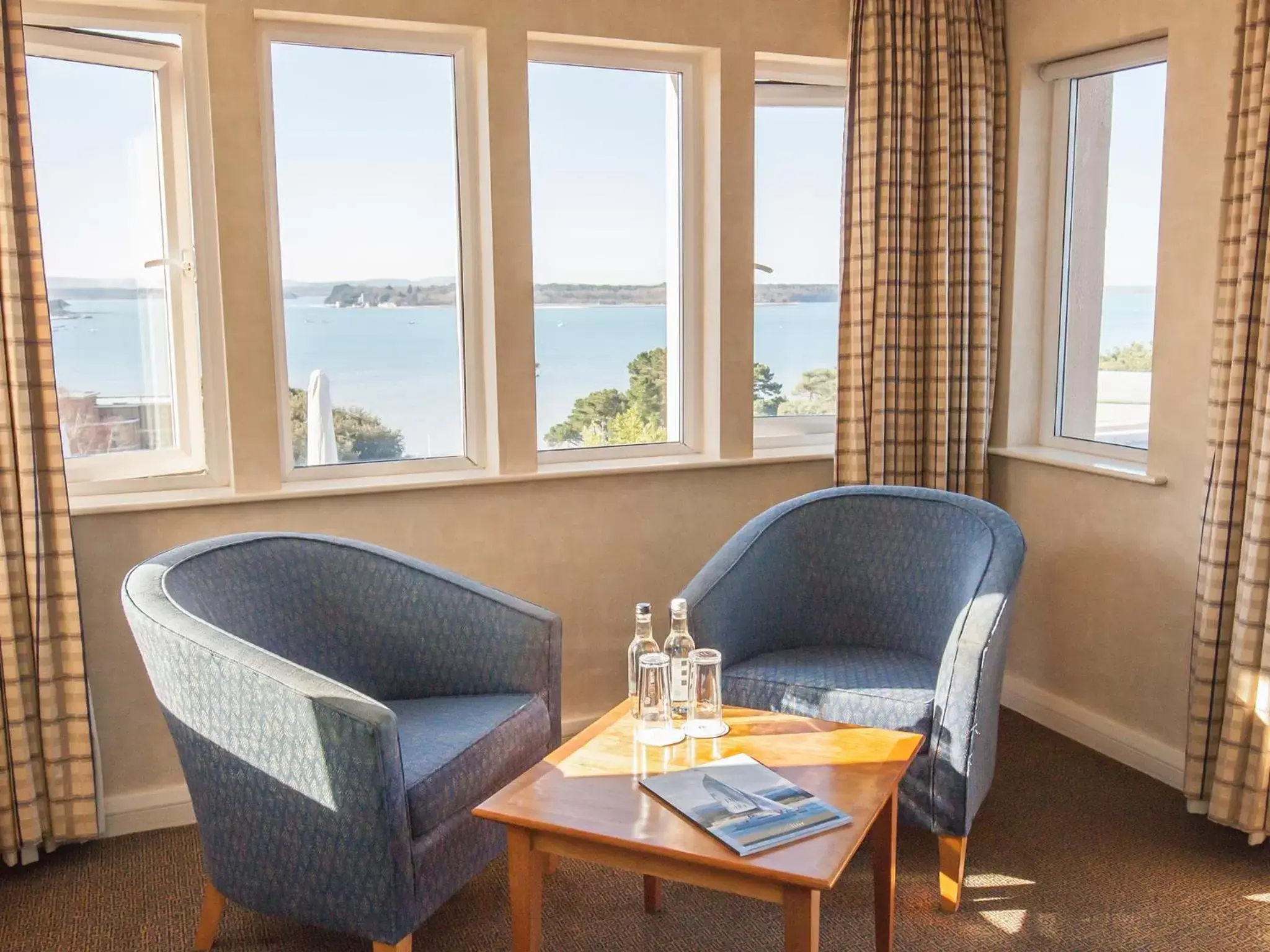 View (from property/room), Seating Area in Harbour Heights Hotel