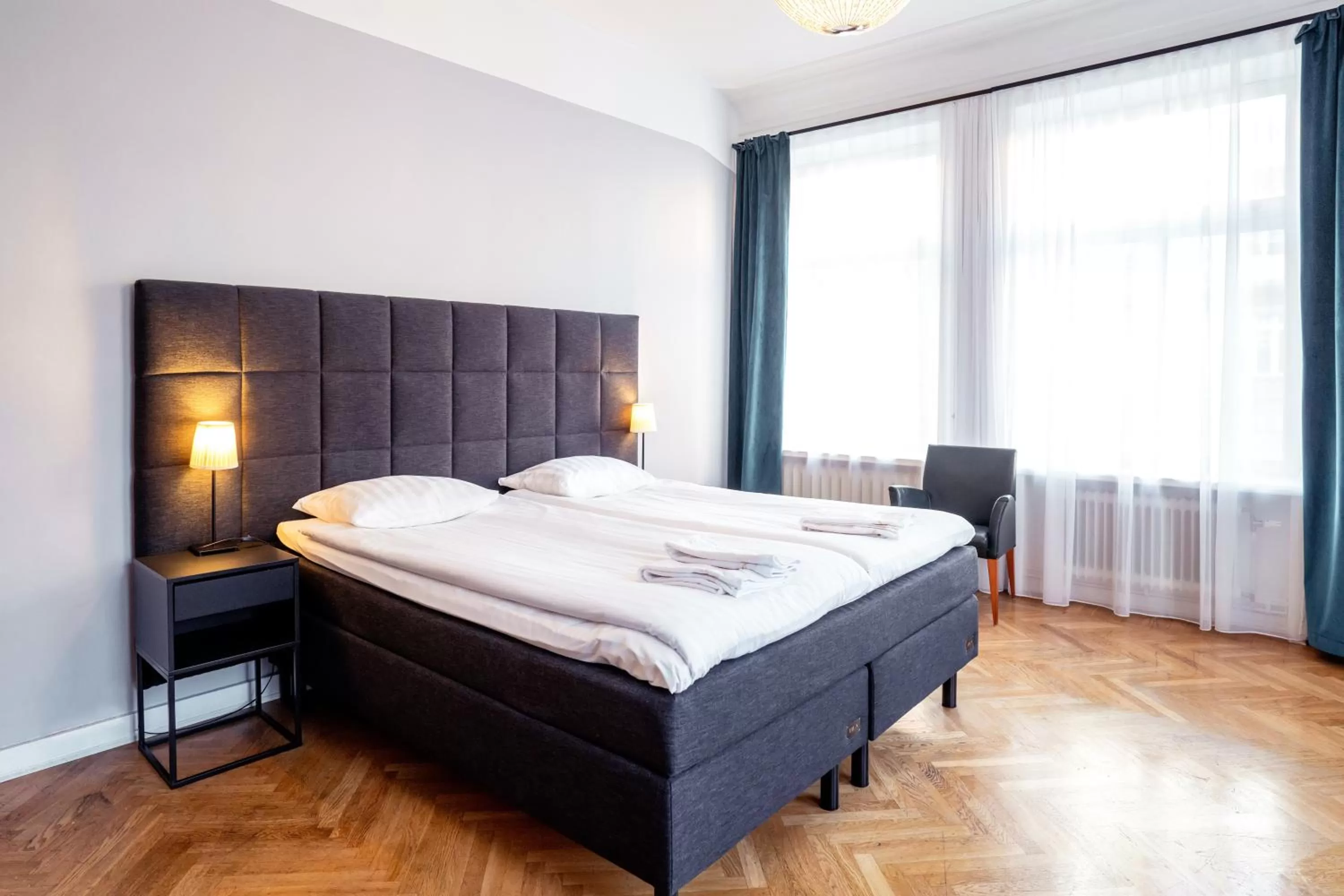 Double Room in Queen's Hotel by First Hotels