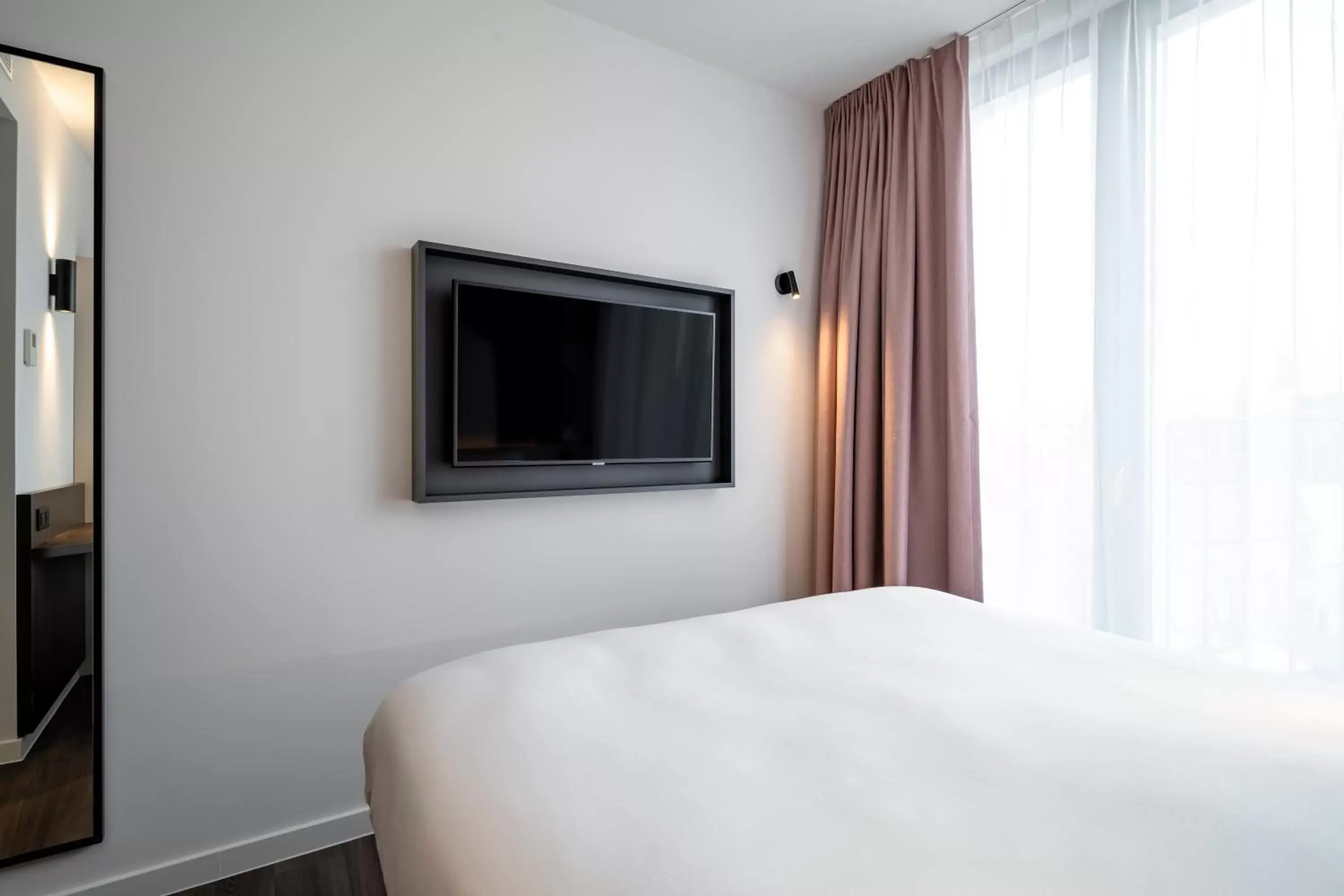 TV and multimedia, Bed in B&B Hotel Gent Centrum