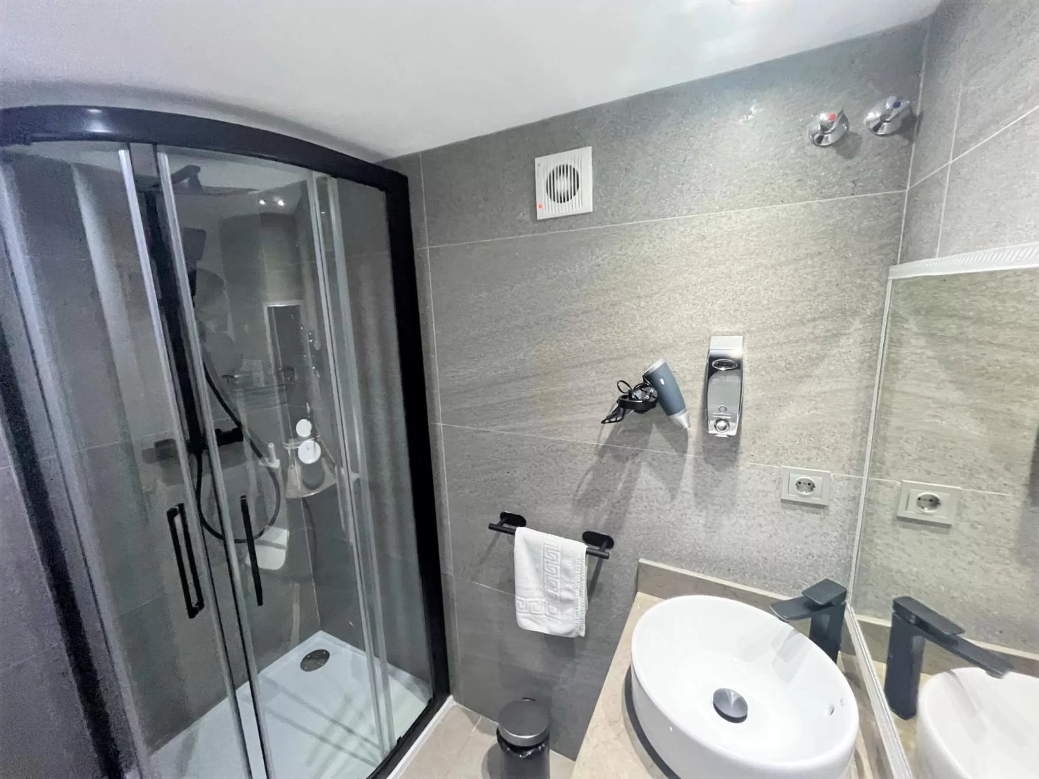 Bathroom in Vitium Córdoba