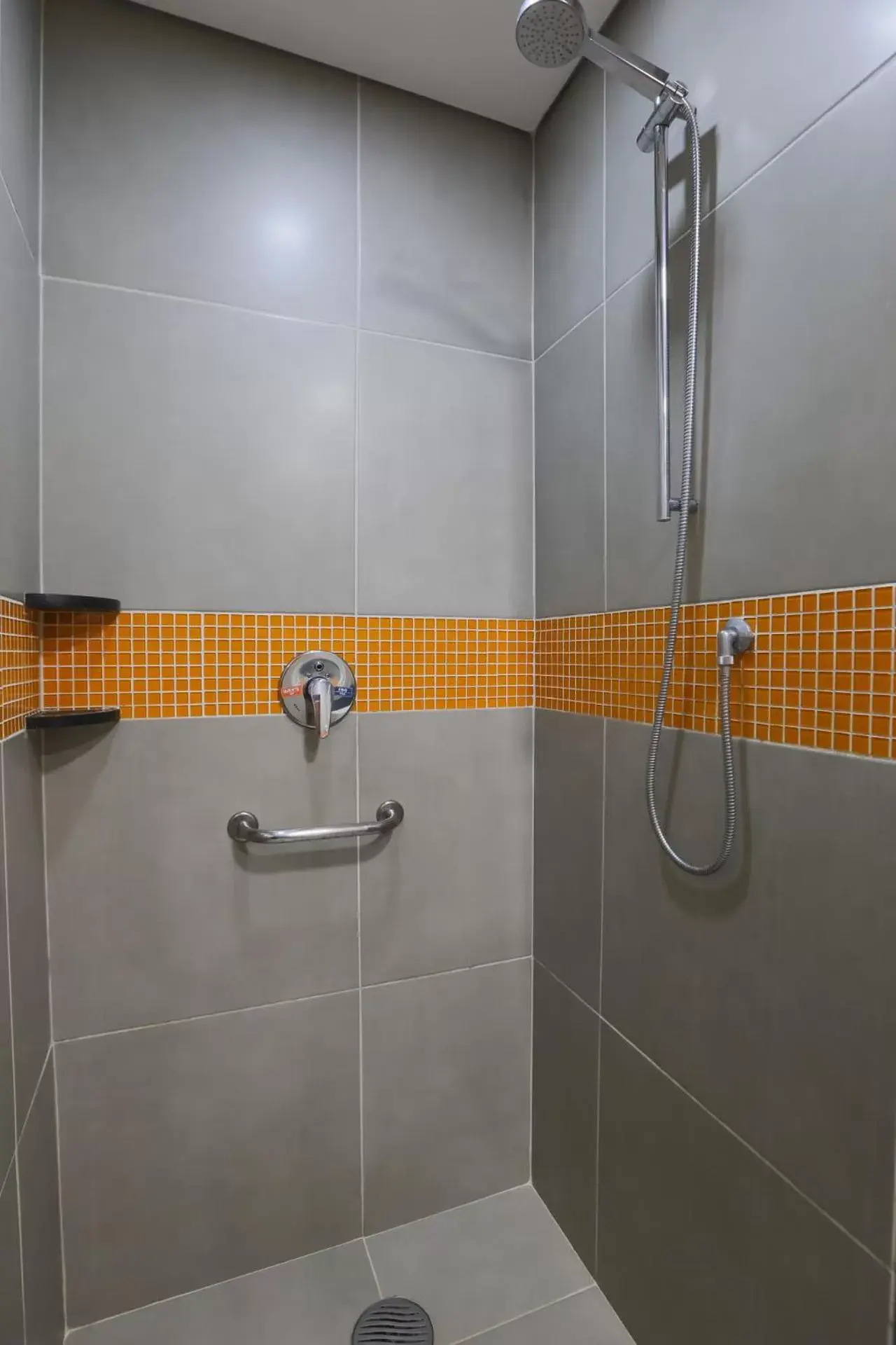 Shower, Bathroom in TRYP By Wyndham Ribeirão Preto