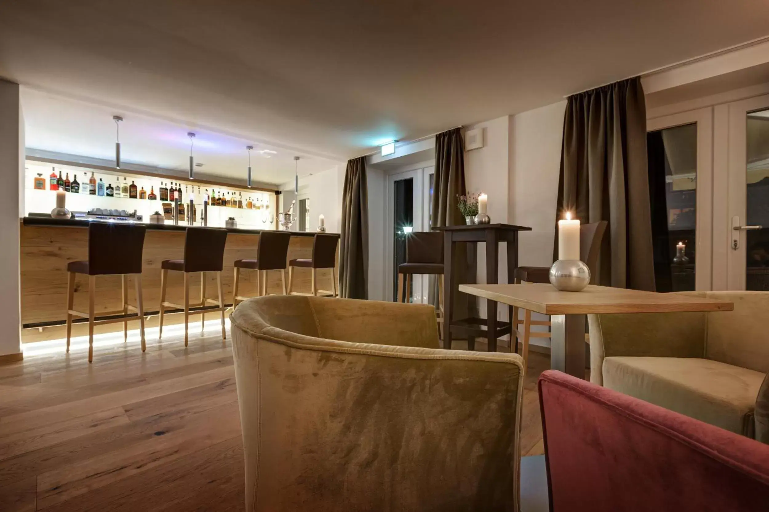 Lounge or bar, Lounge/Bar in Obermühle 4*S Boutique Resort