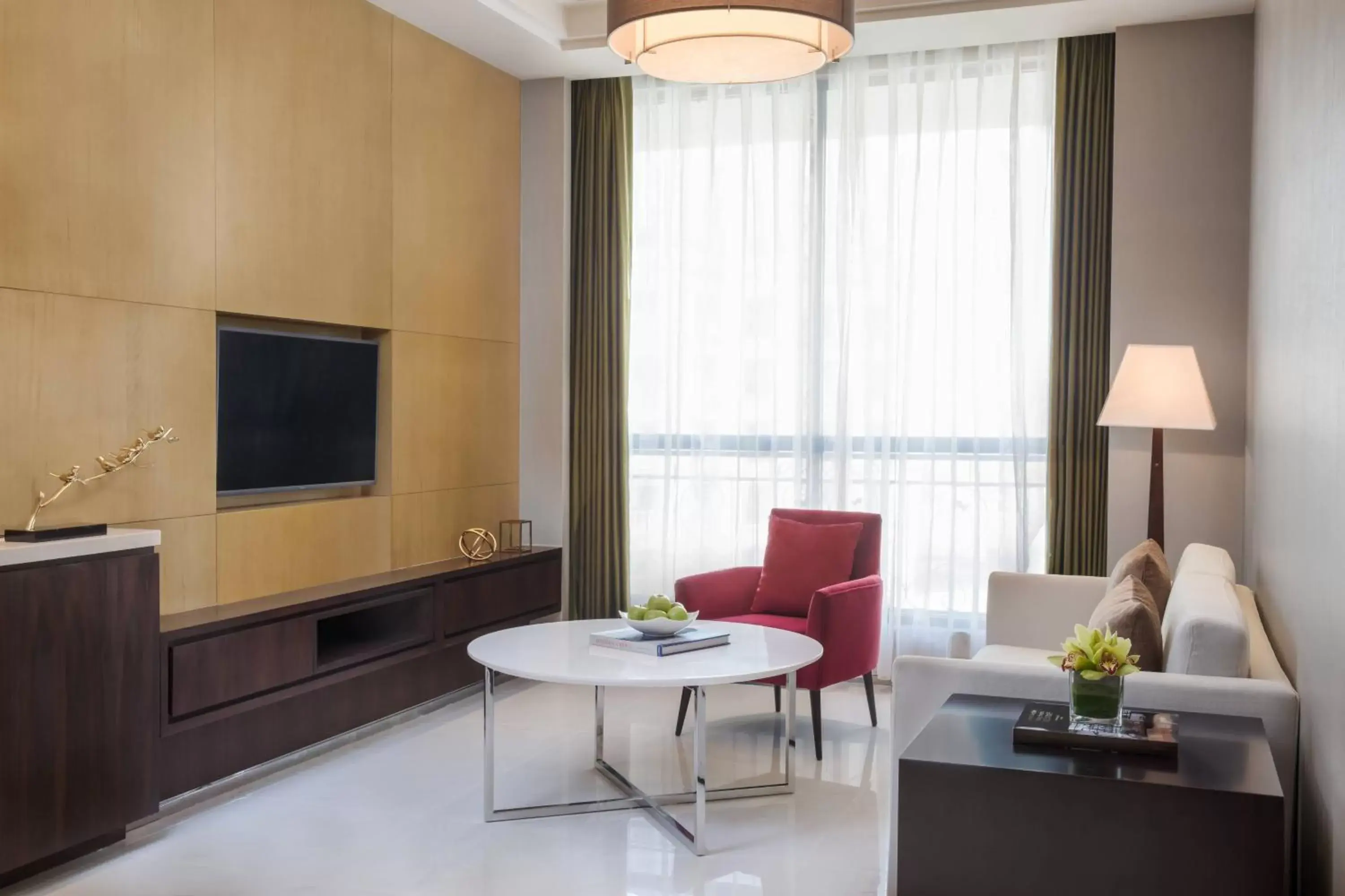 Living room, Seating Area in Courtyard by Marriott Shanghai Changfeng Park