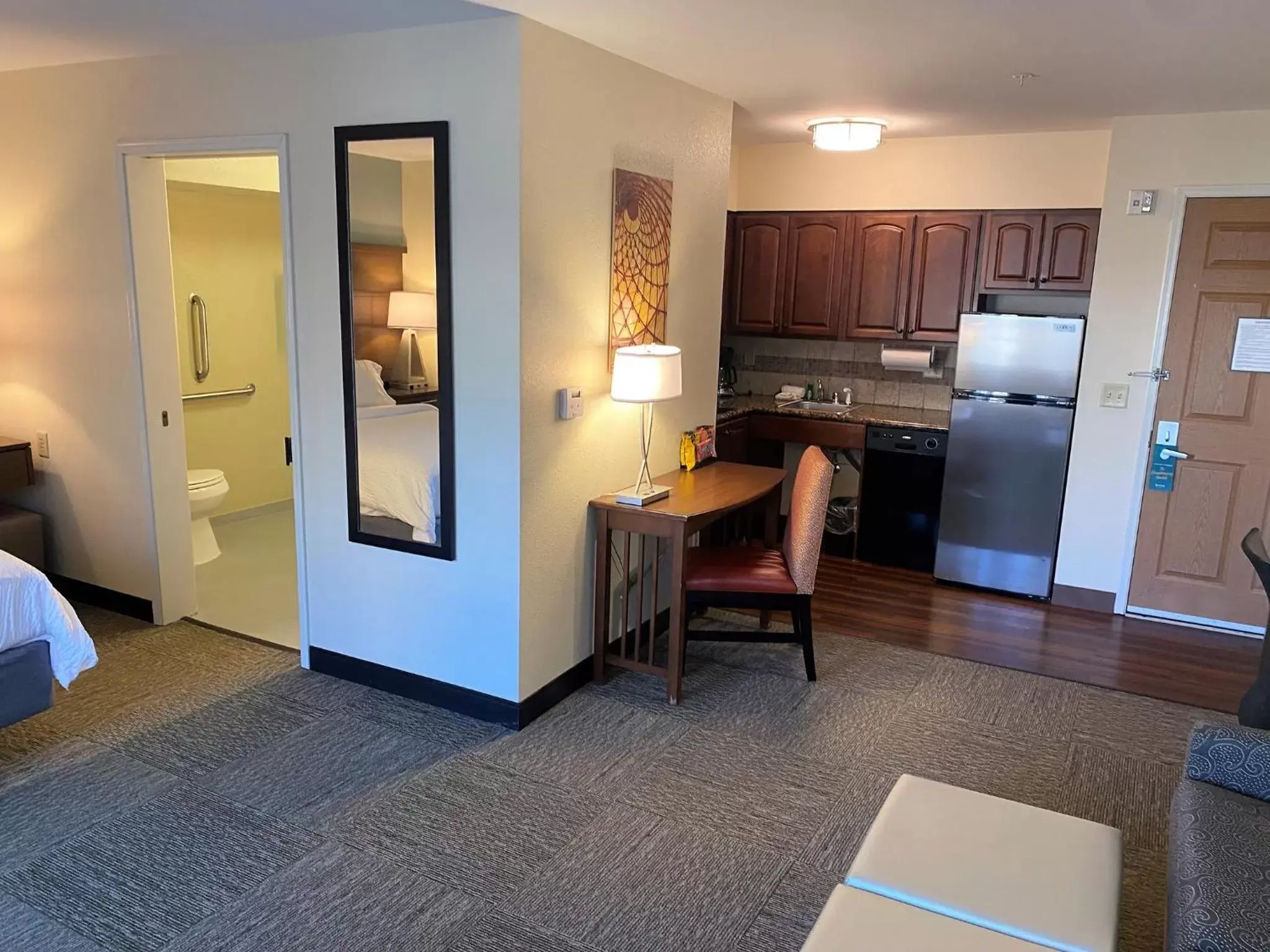 Photo of the whole room, Kitchen/Kitchenette in Staybridge Suites Great Falls, an IHG Hotel