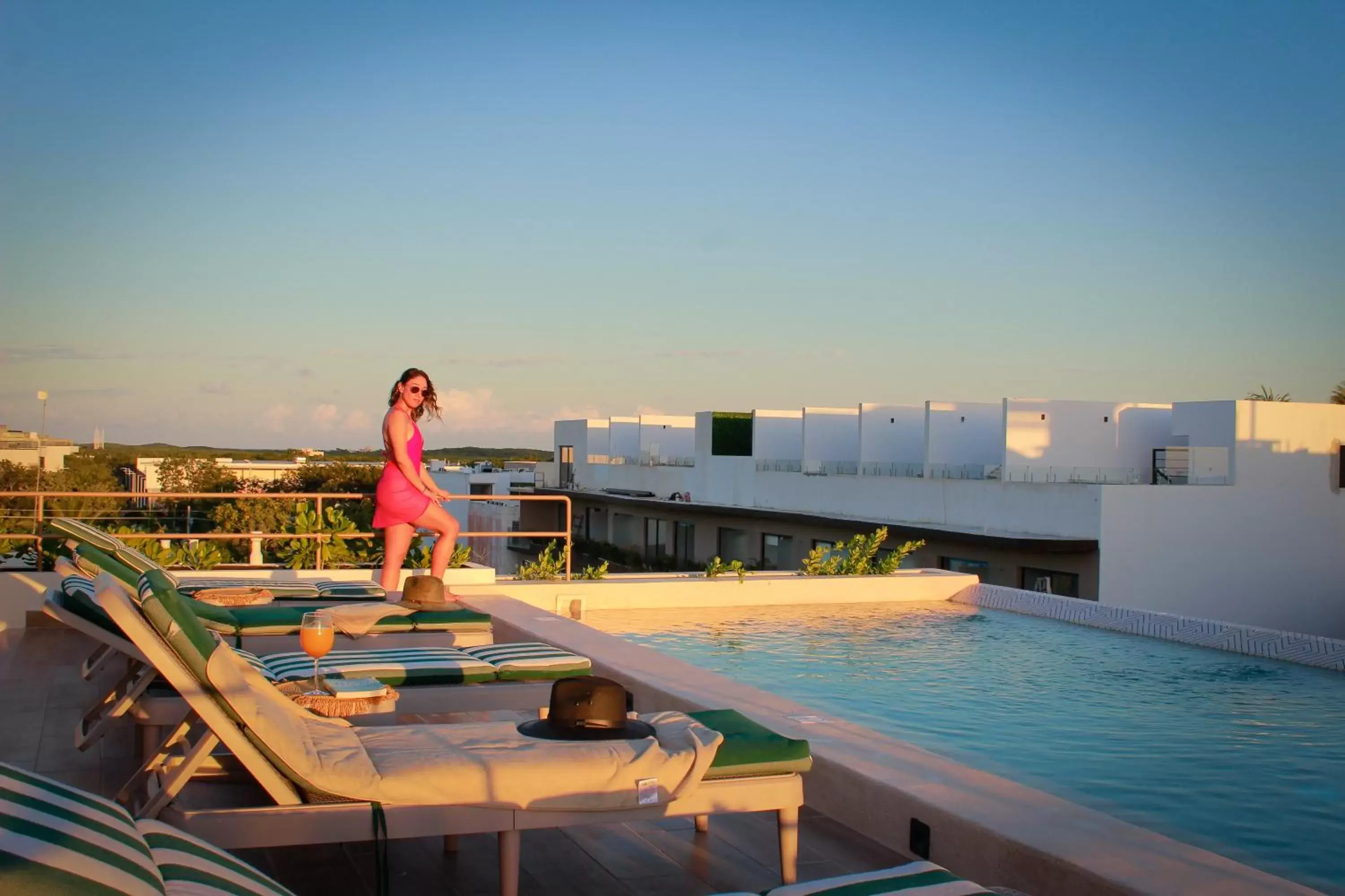 Swimming Pool in Gama 09 Apartments