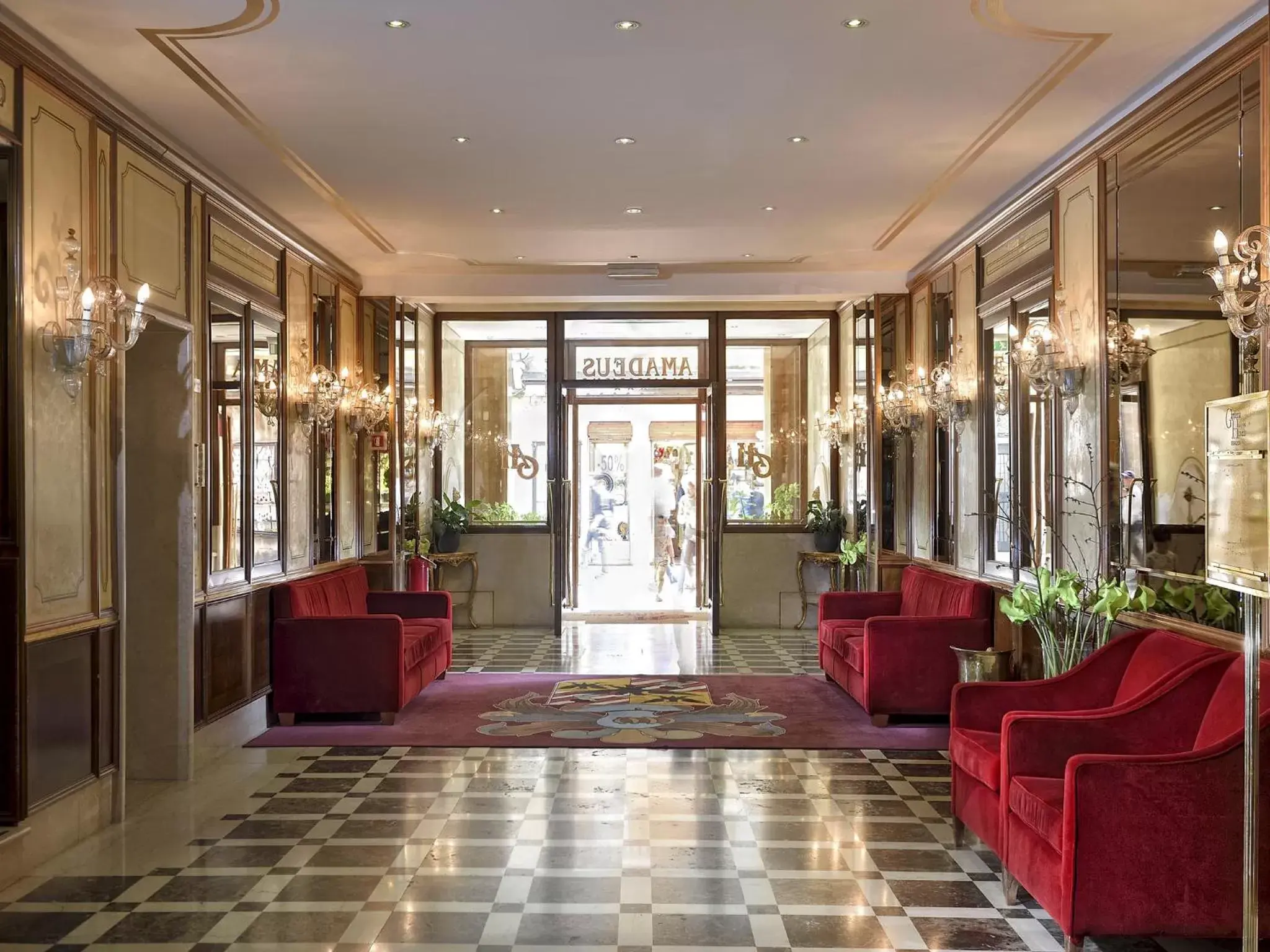 Lobby or reception in Hotel Amadeus