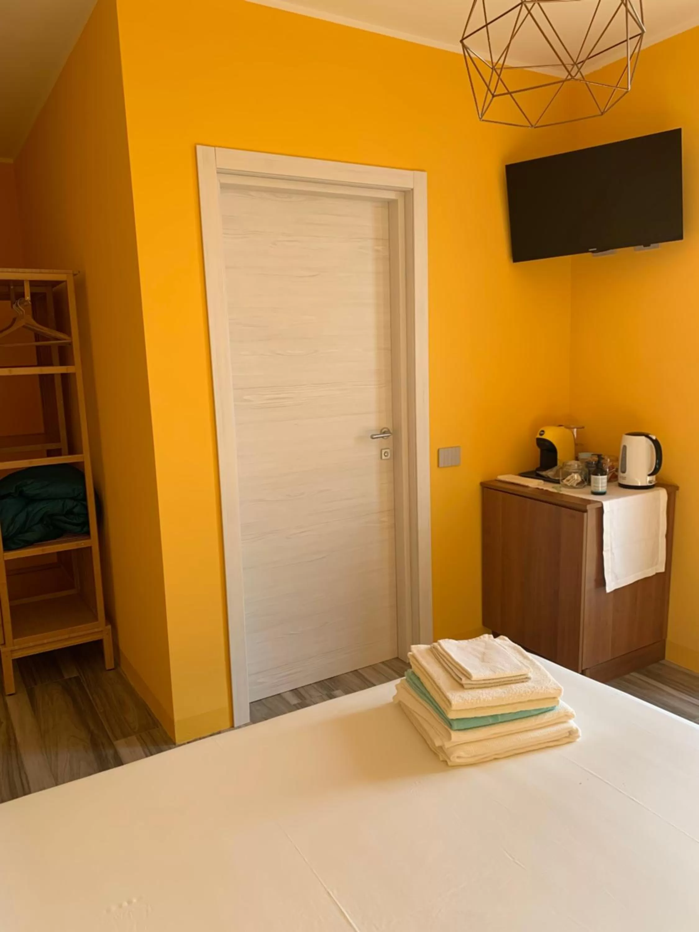 TV/Entertainment Center in Sala dell Estate Guest House