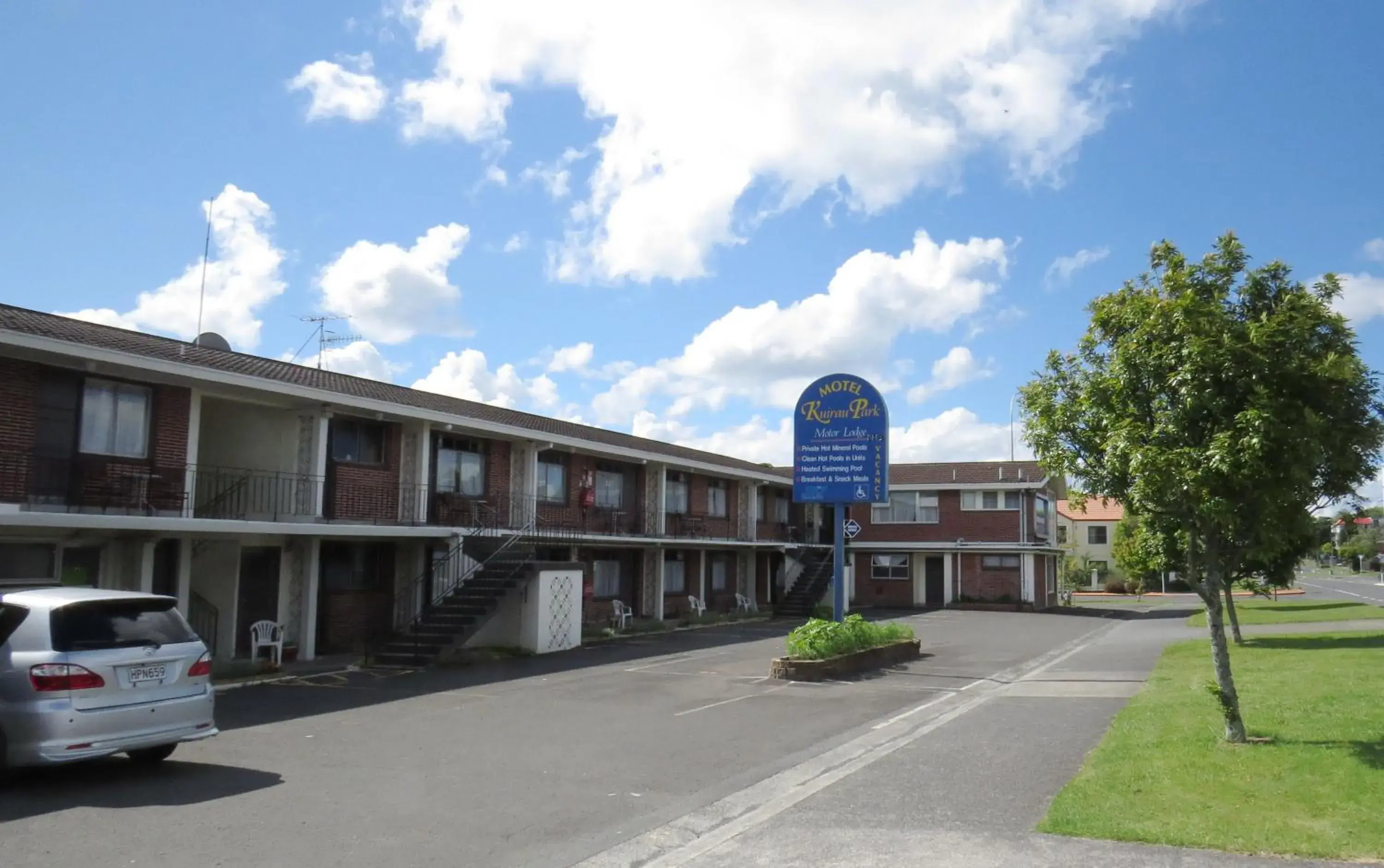 Facade/entrance, Property Building in Kuirau Park Motor Lodge