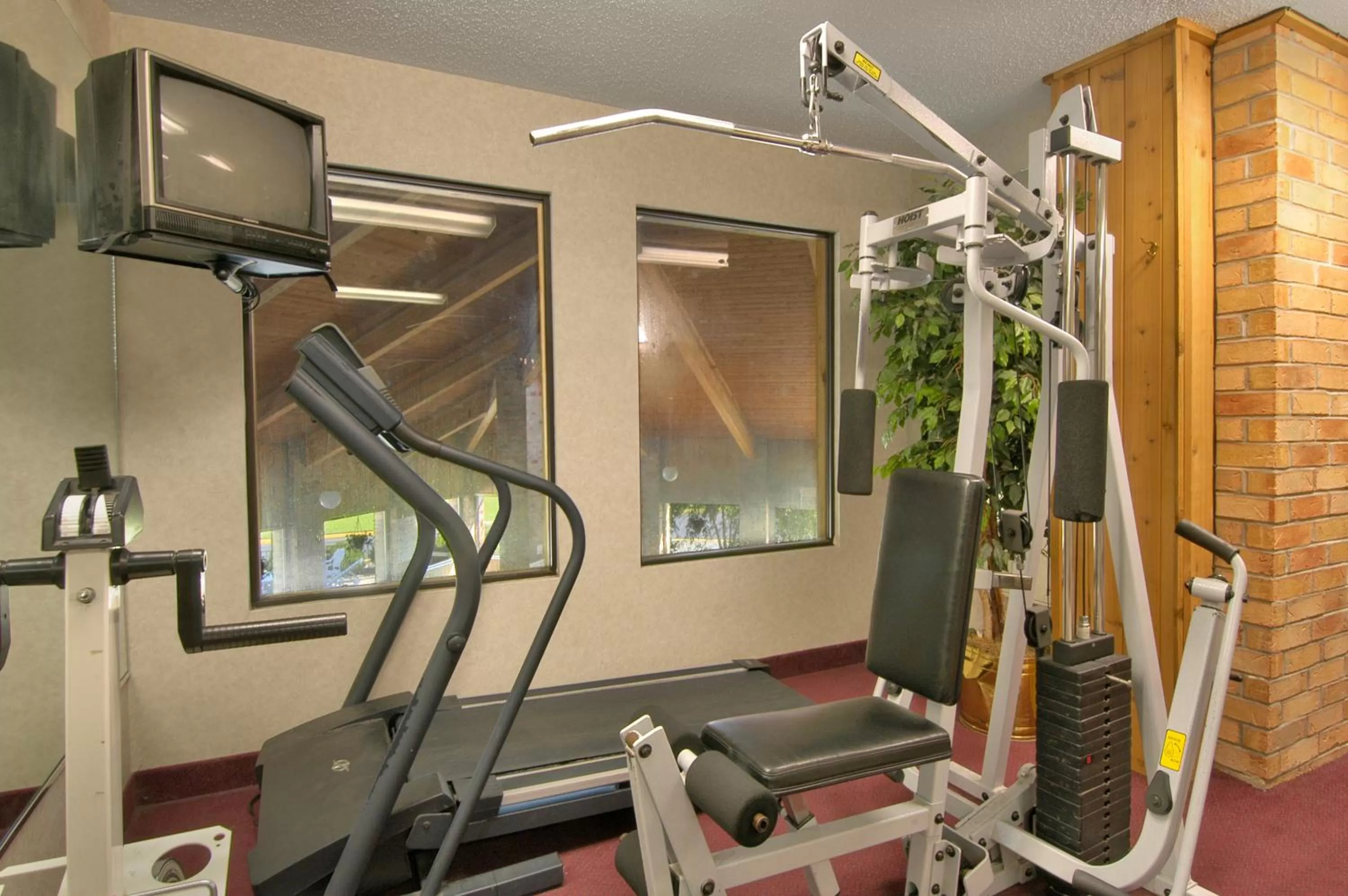 Fitness centre/facilities in Baymont by Wyndham Muskegon