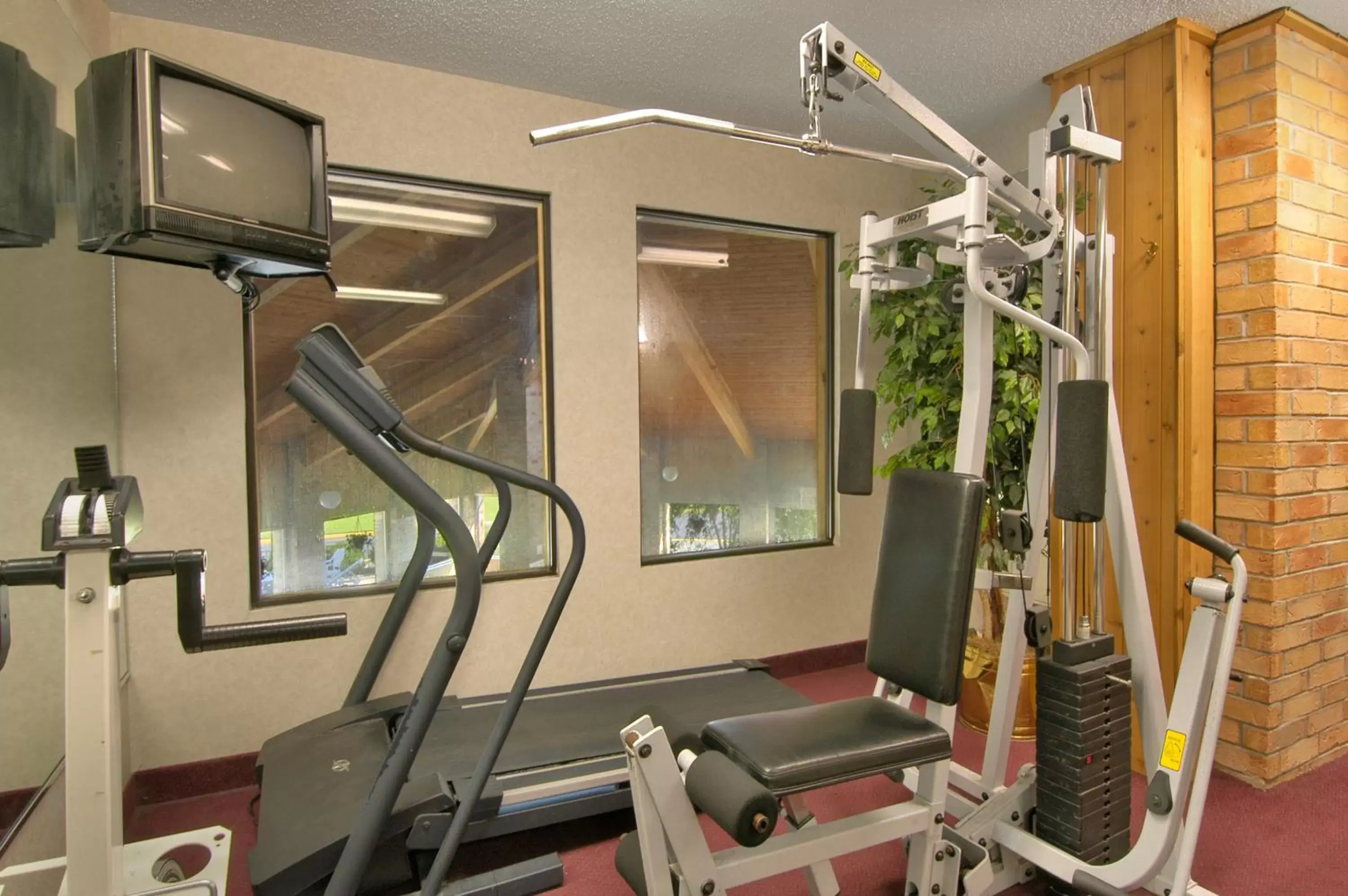 Fitness centre/facilities, Fitness Center/Facilities in Baymont by Wyndham Muskegon