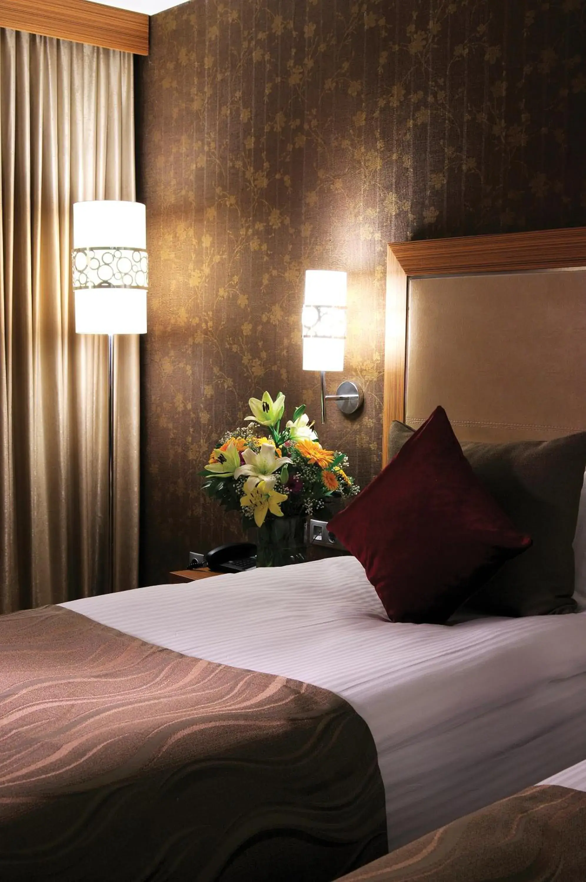 Bed in Demora Hotel Bed in Demora Hotel