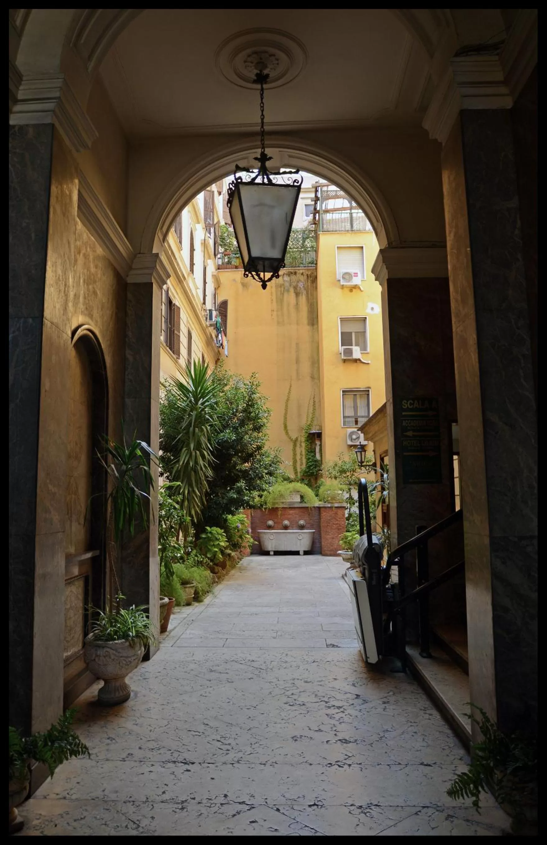Facade/entrance in Lilium Boutique Hotel