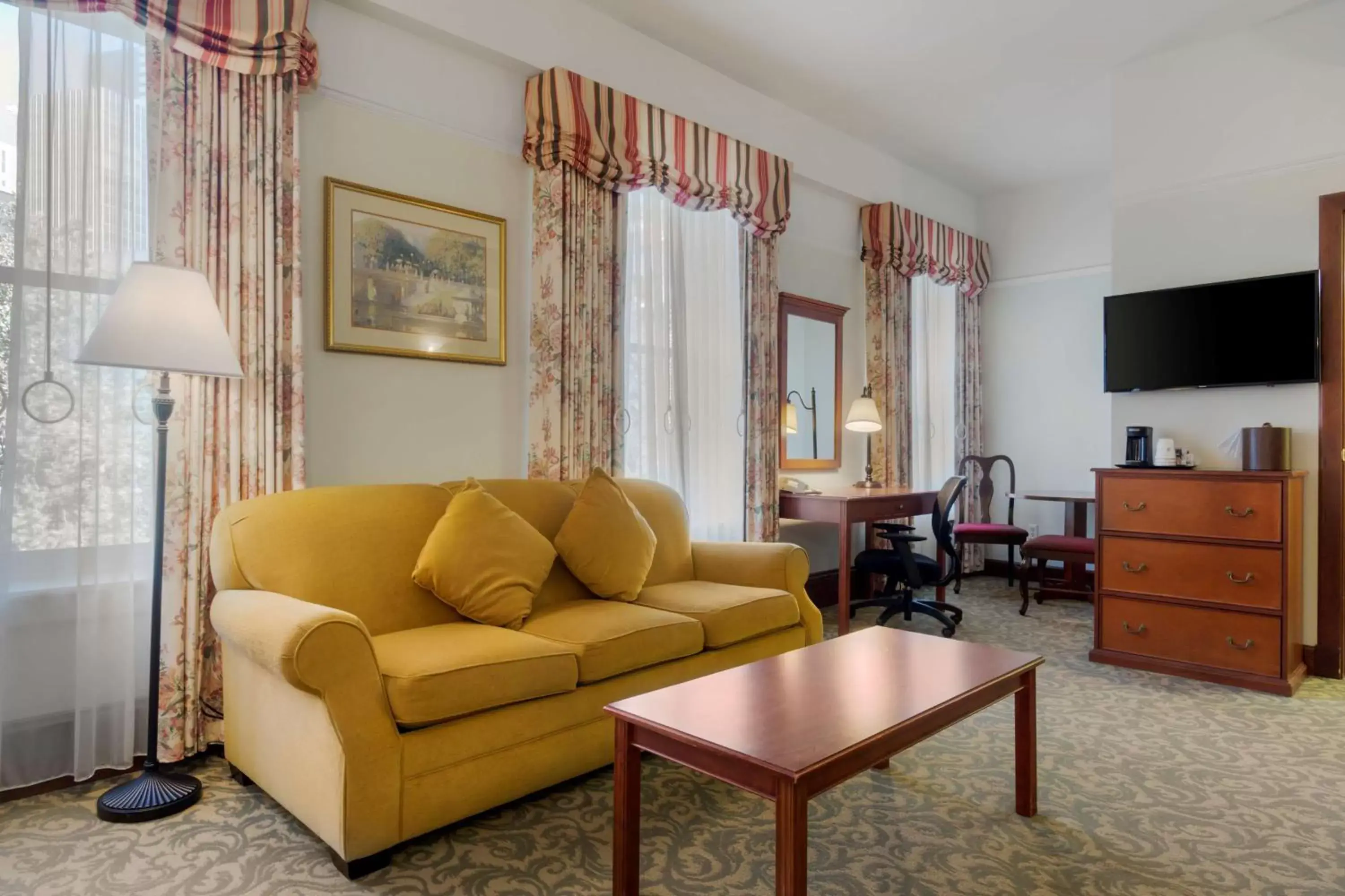 Bedroom, Seating Area in Best Western Plus Pioneer Square Hotel Downtown