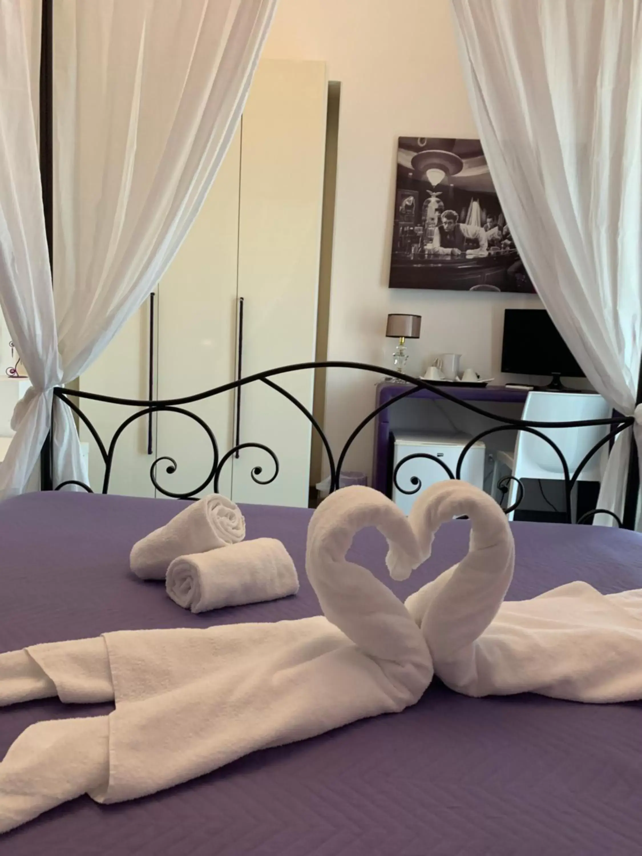 Bed in Duca di Uzeda Bed & Breakfast Luxury and Style