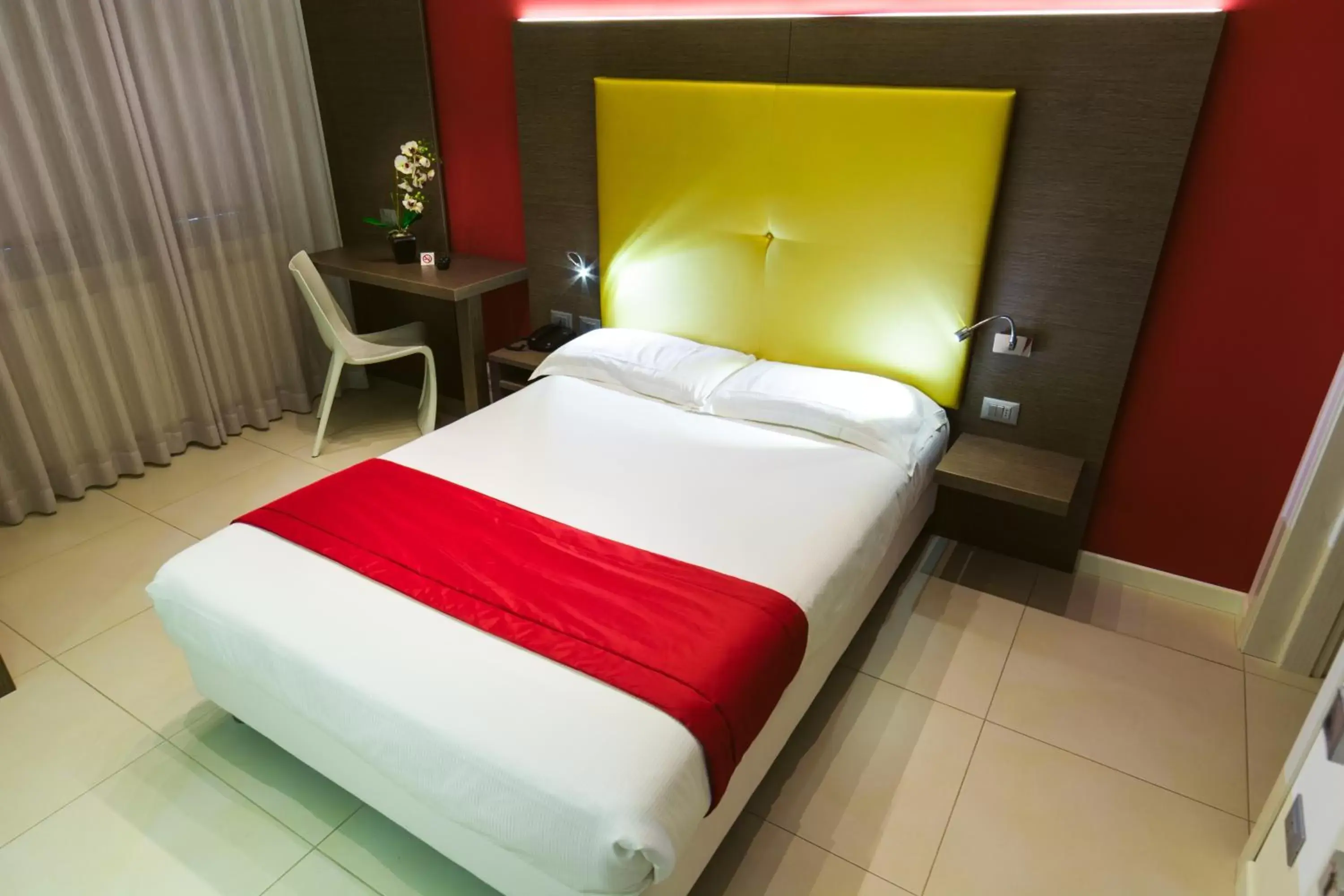 Bedroom, Bed in Hotel Calaluna