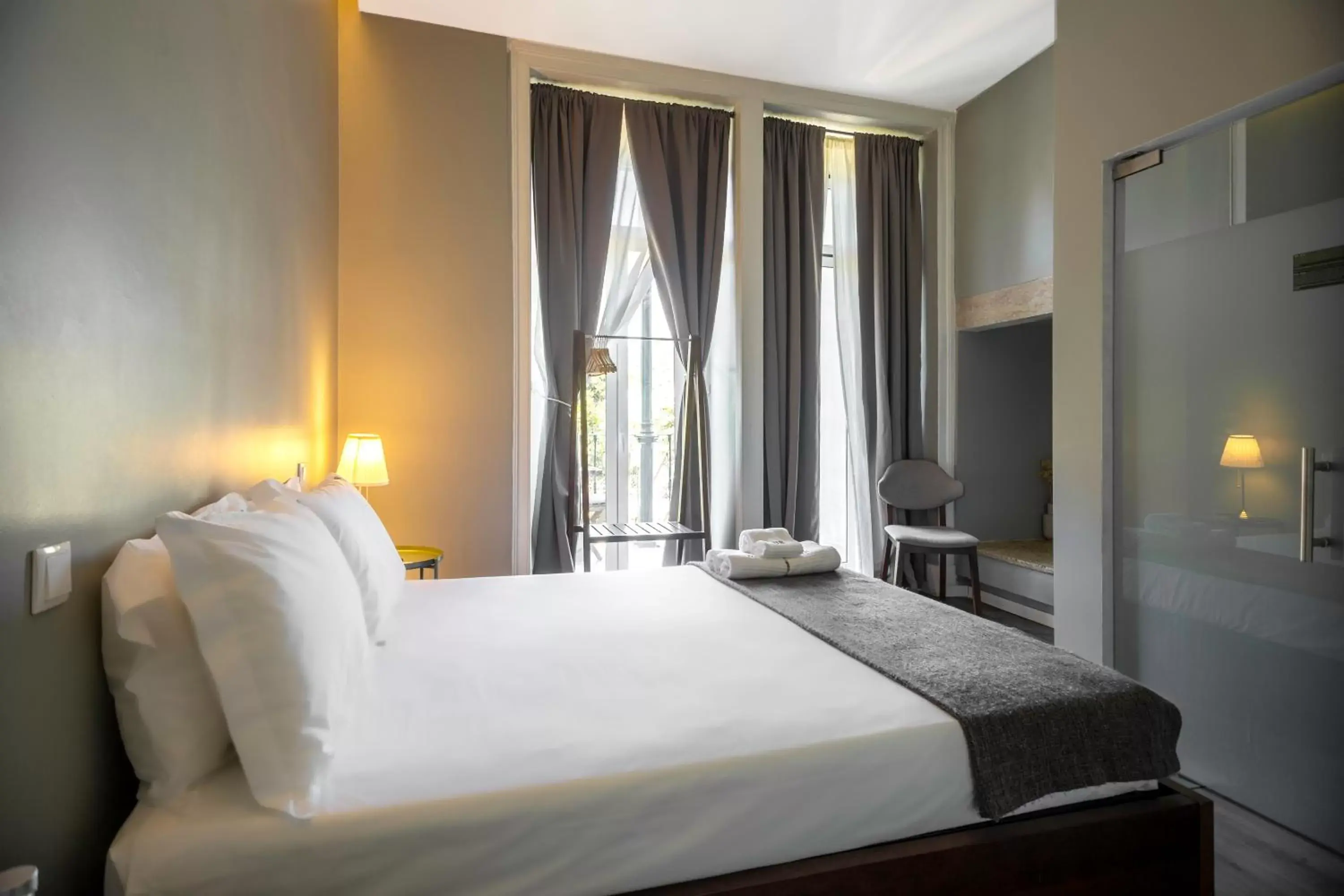 Bedroom, Bed in The Hygge Lisbon Suites - Estrela