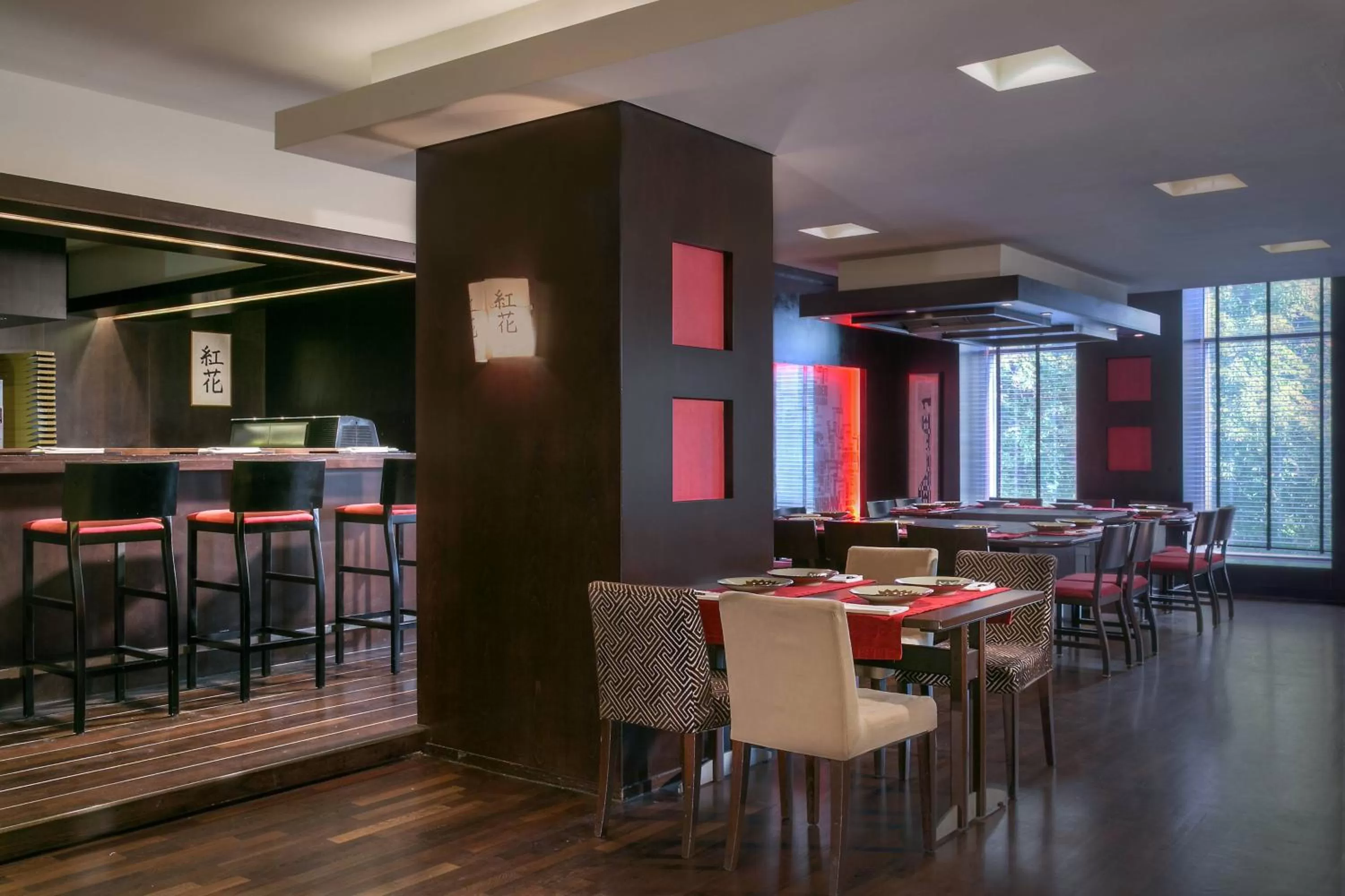 Restaurant/places to eat in Sheraton Bucharest Hotel