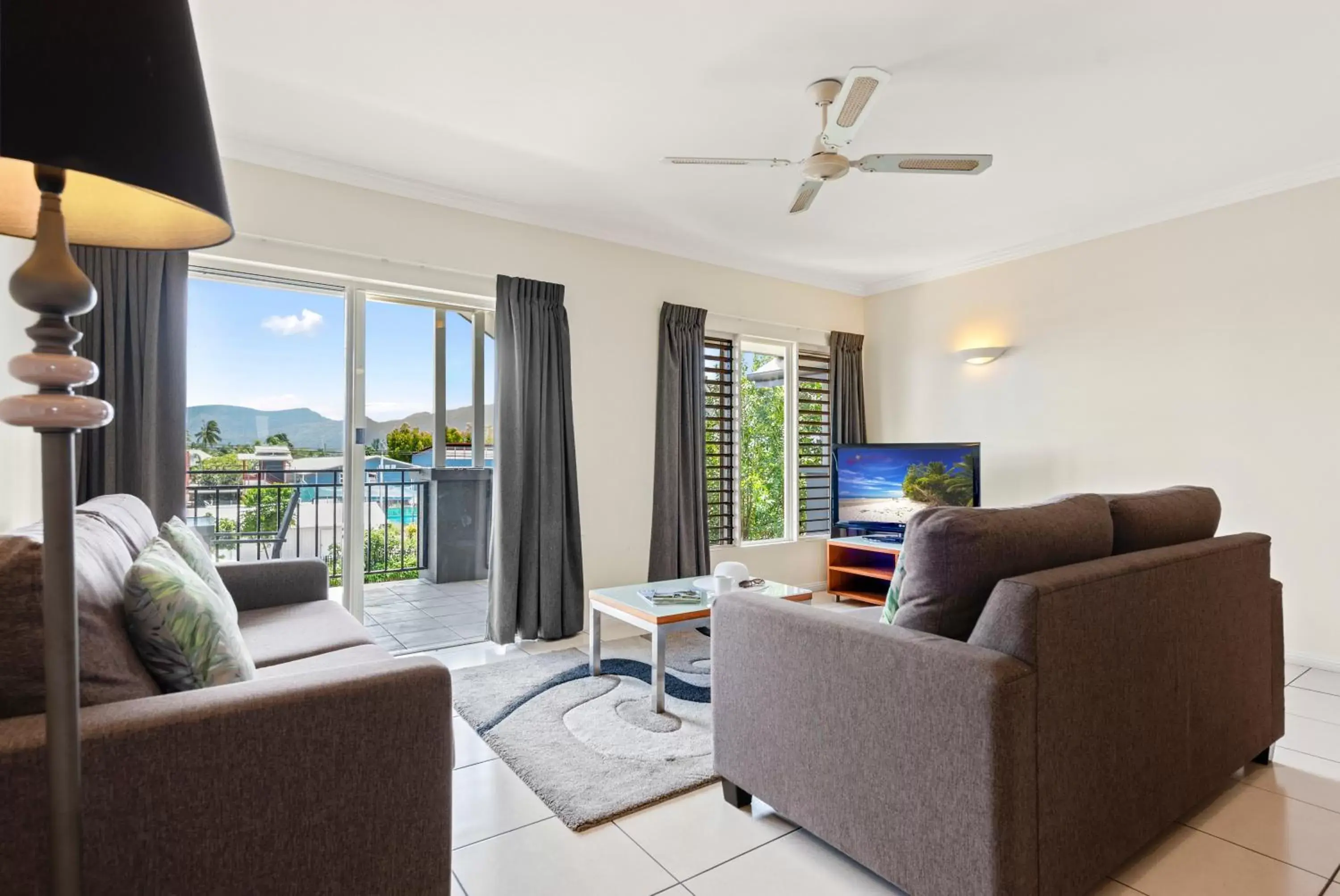 TV and multimedia, Seating Area in Bay Village Tropical Retreat & Apartments