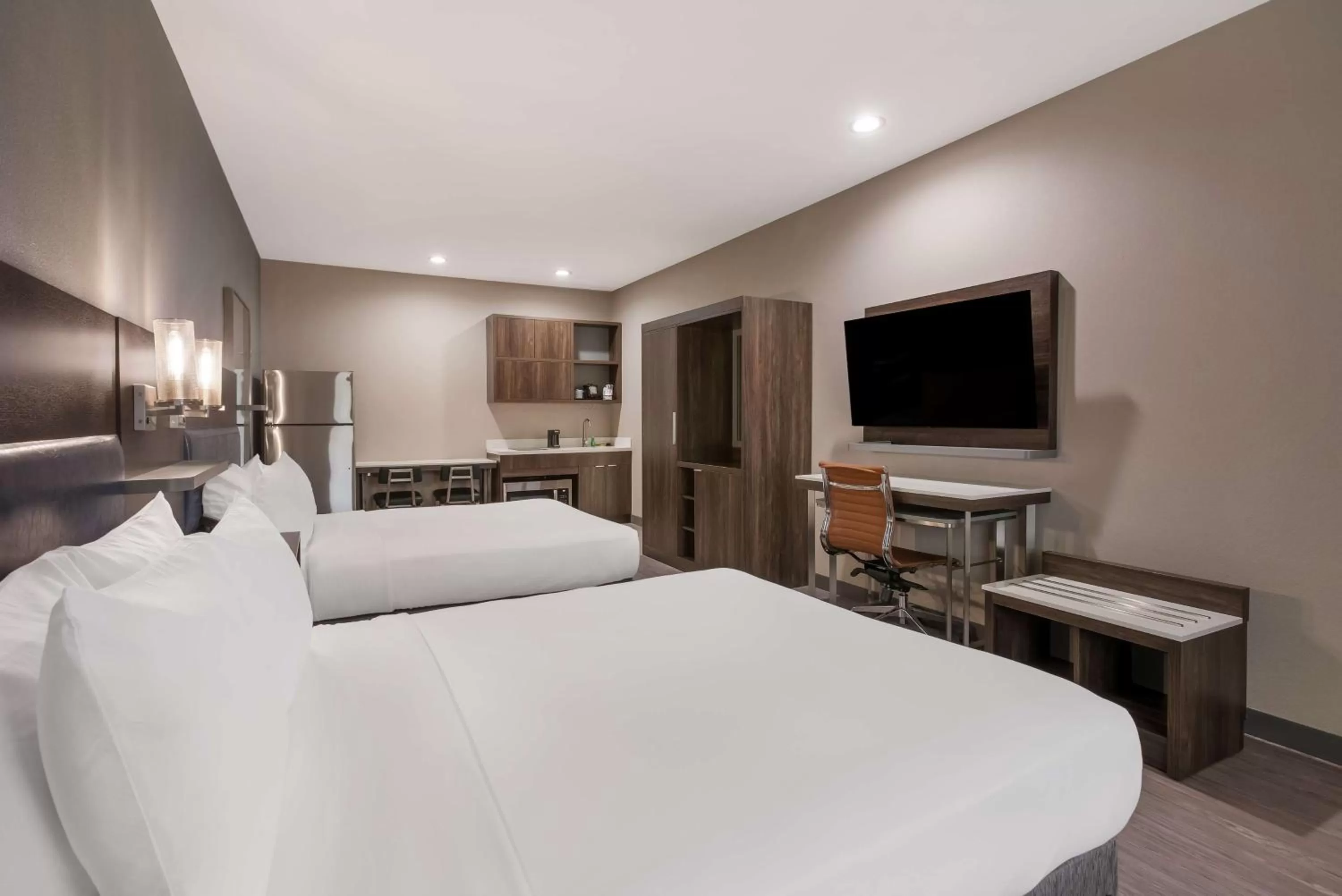 Bedroom, Bed in Best Western La Place Inn