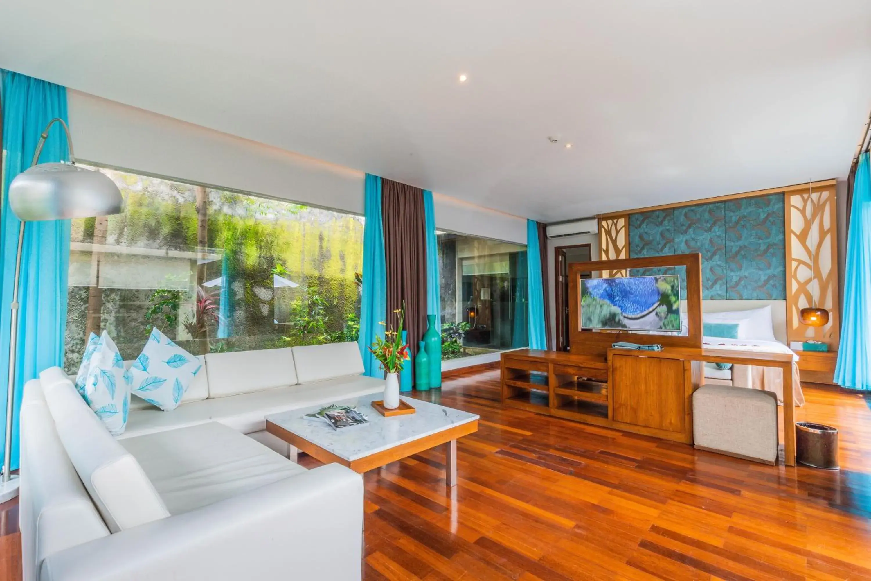 Living room, Seating Area in The Leaf Jimbaran Luxury Villas