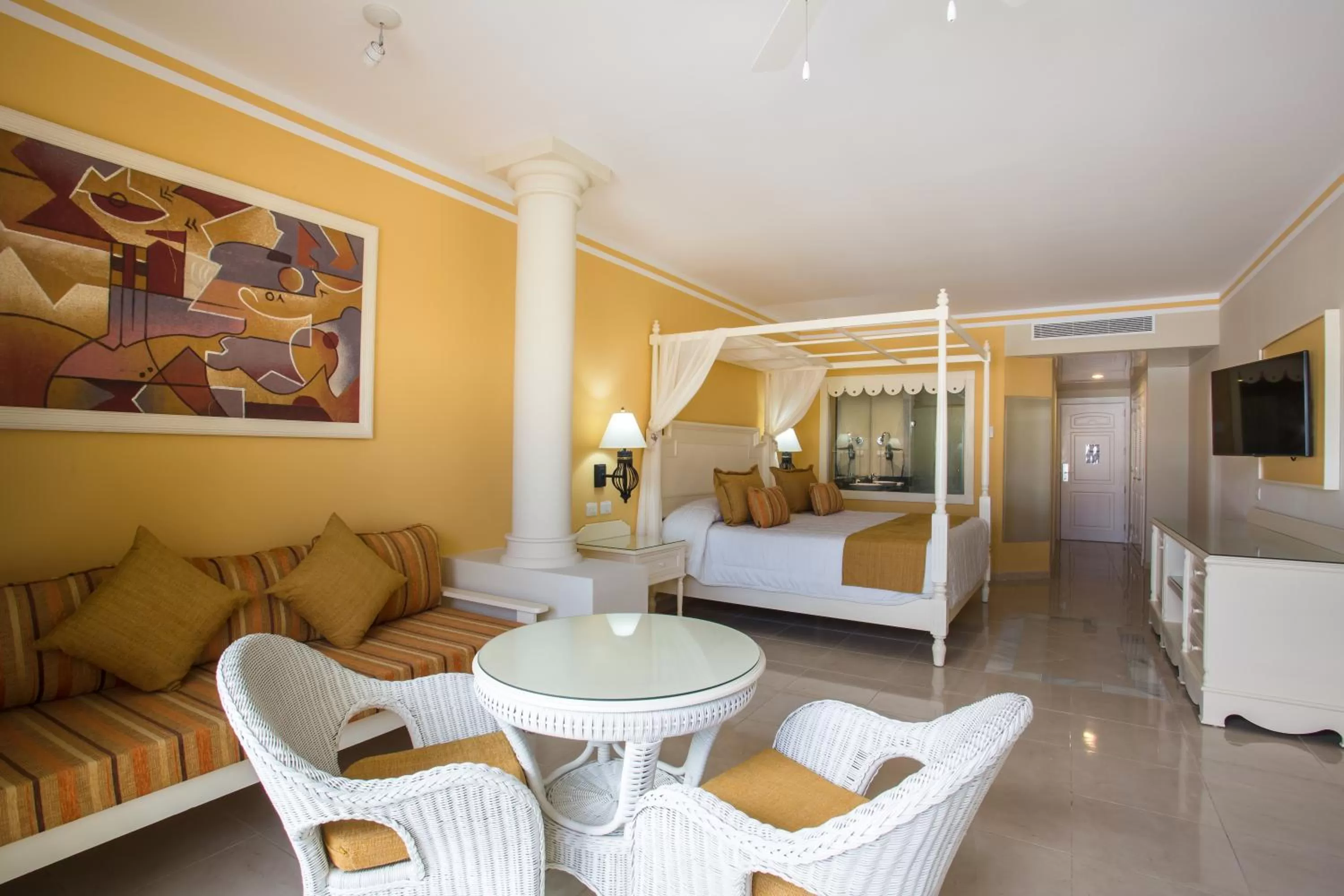 Bed in Bahia Principe Luxury Bouganville - Adults Only All Inclusive