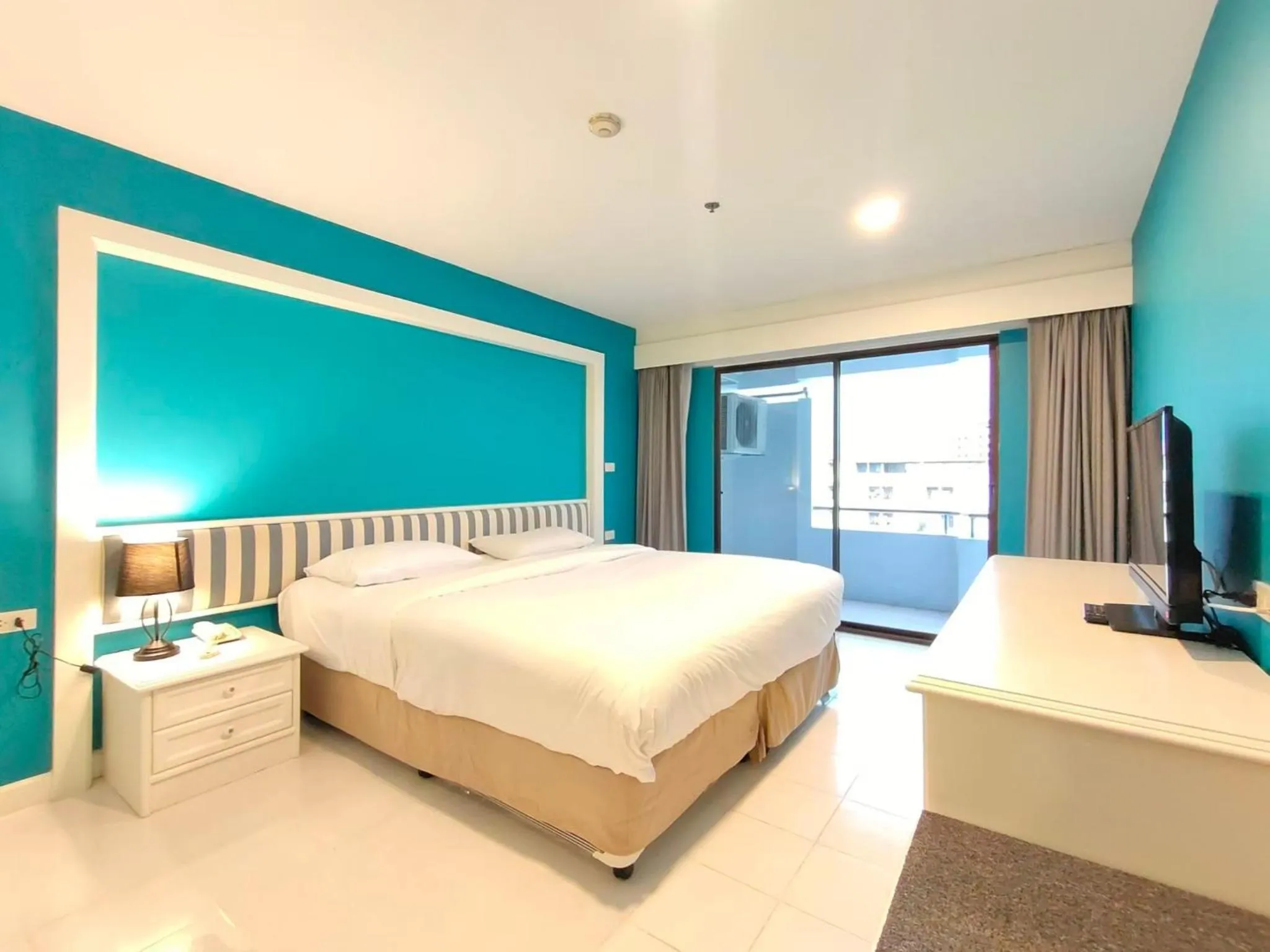 Bed in Ebina House - SHA Extra Plus