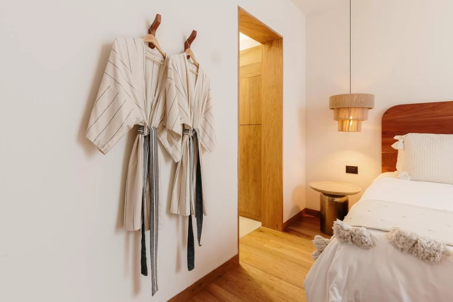 wardrobe, Bed in Majagua Hotel Boutique -Adults Only
