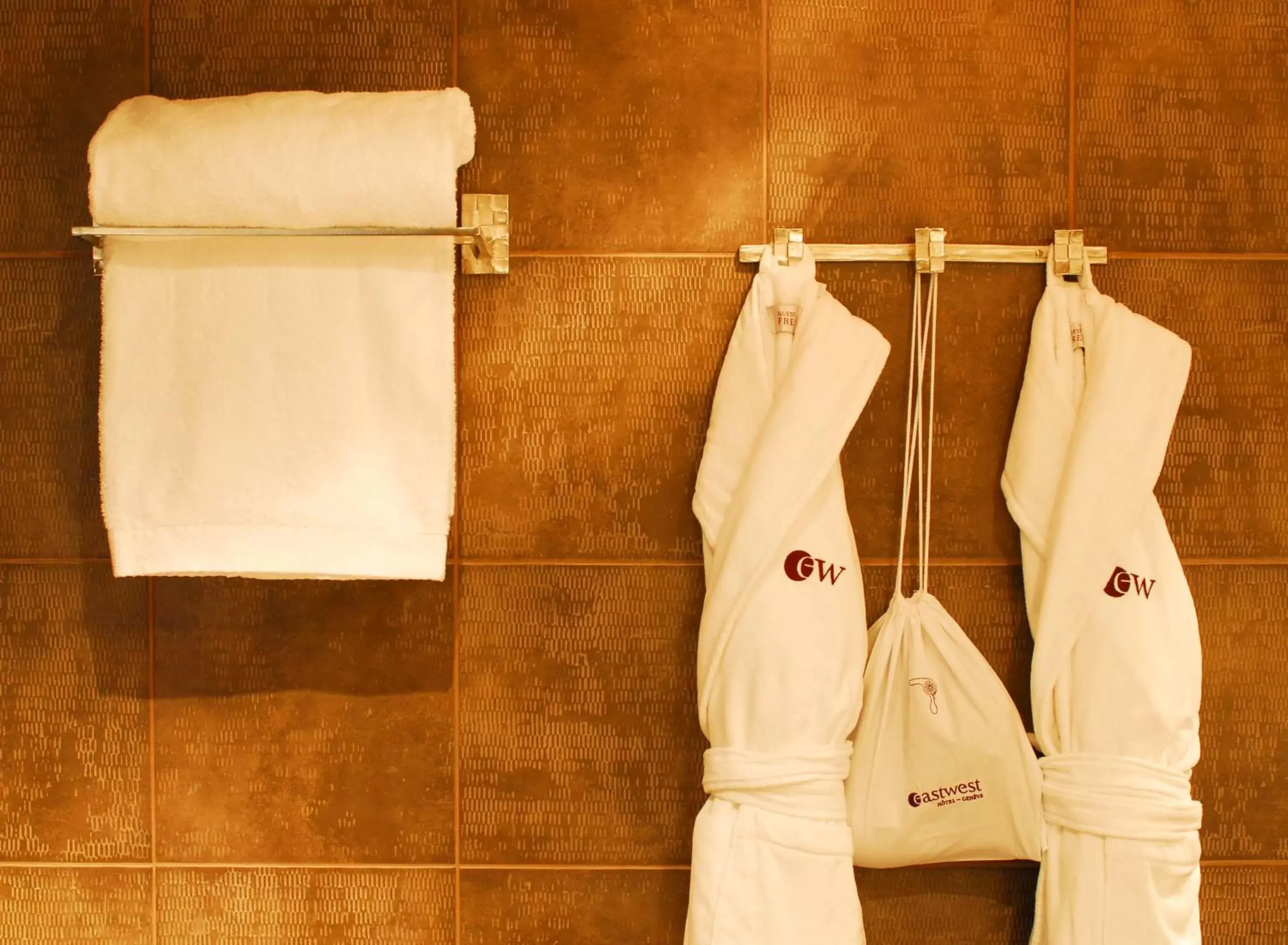 Bathroom in Eastwest Hôtel