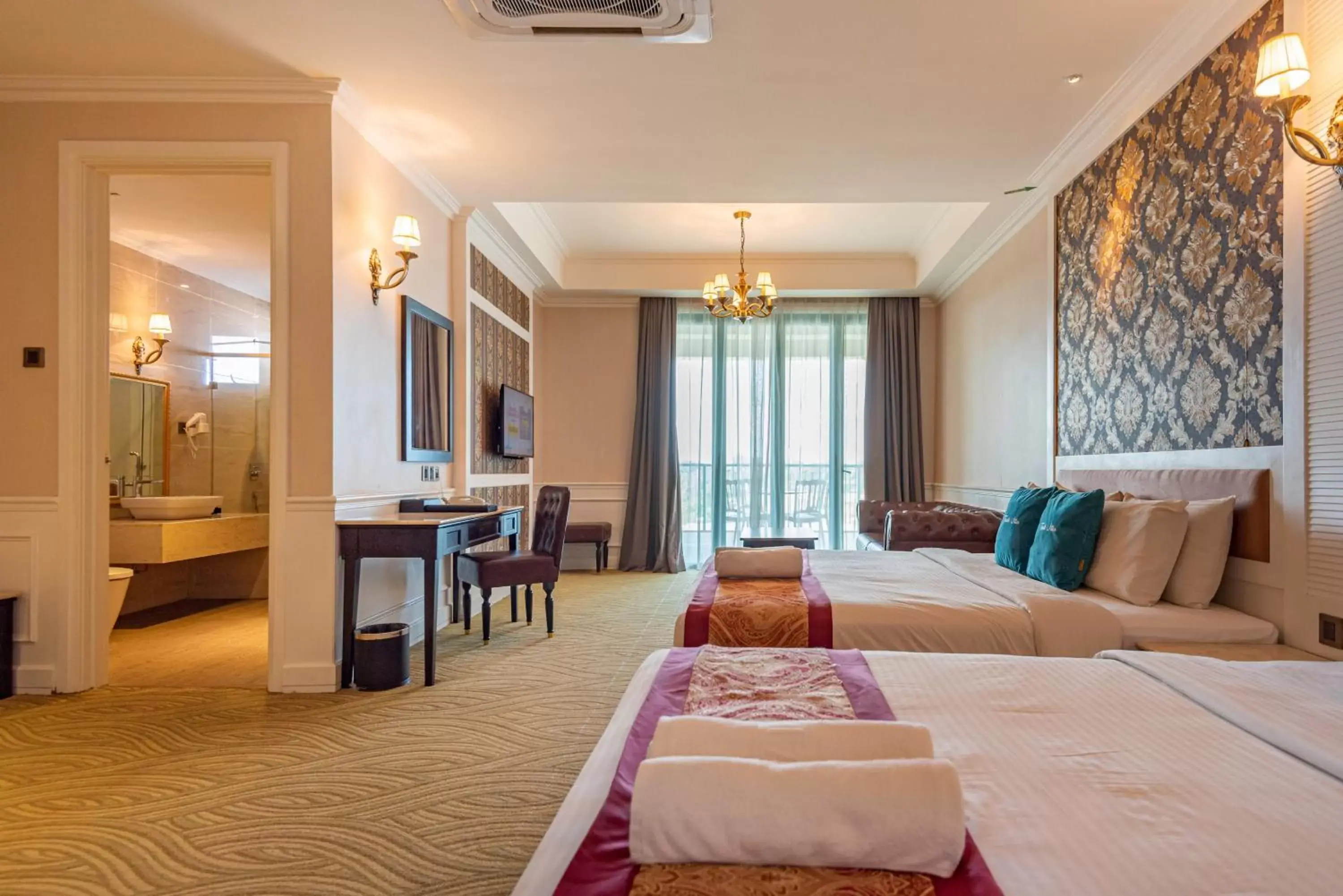 Photo of the whole room in Tasik Villa International Resort