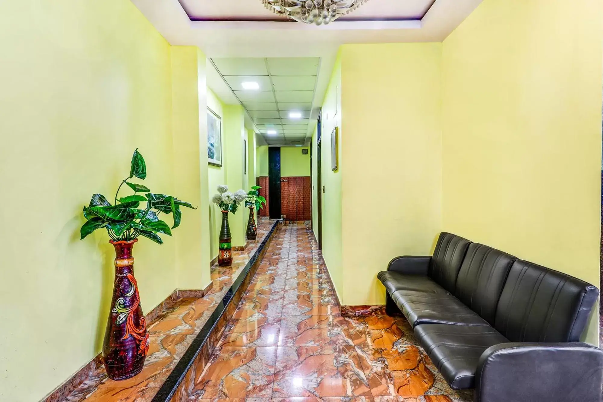 Lobby or reception in FabHotel Gazal Residency Mahanagar Lobby or reception in FabHotel Gazal Residency Mahanagar