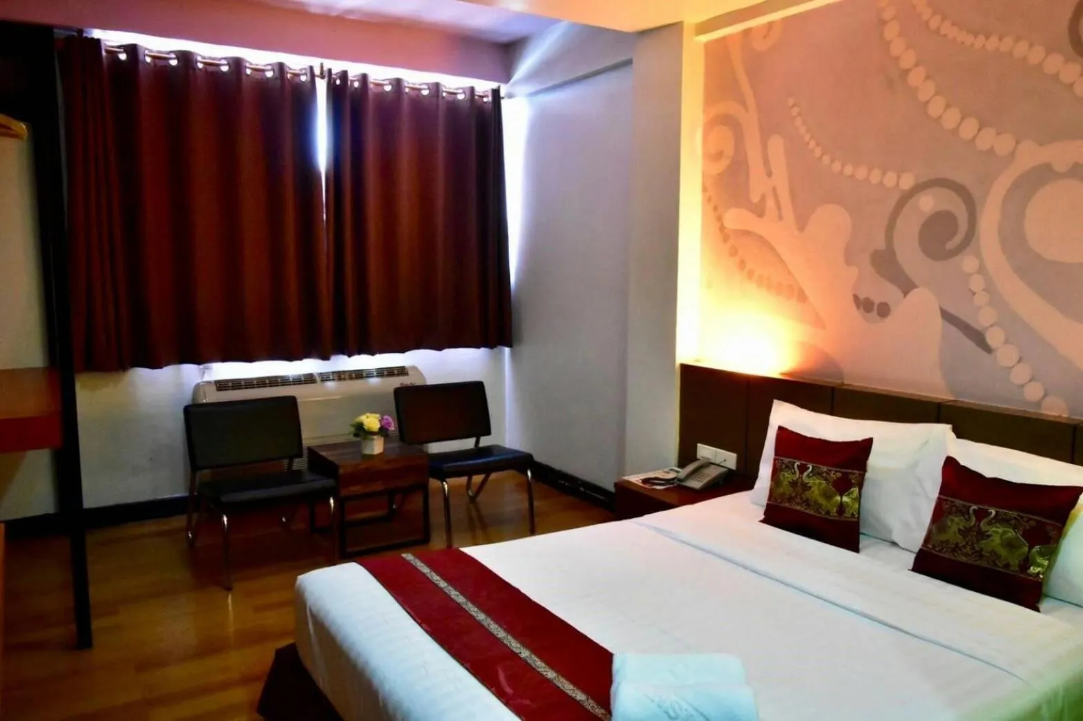 Bed in Happyland Mansion