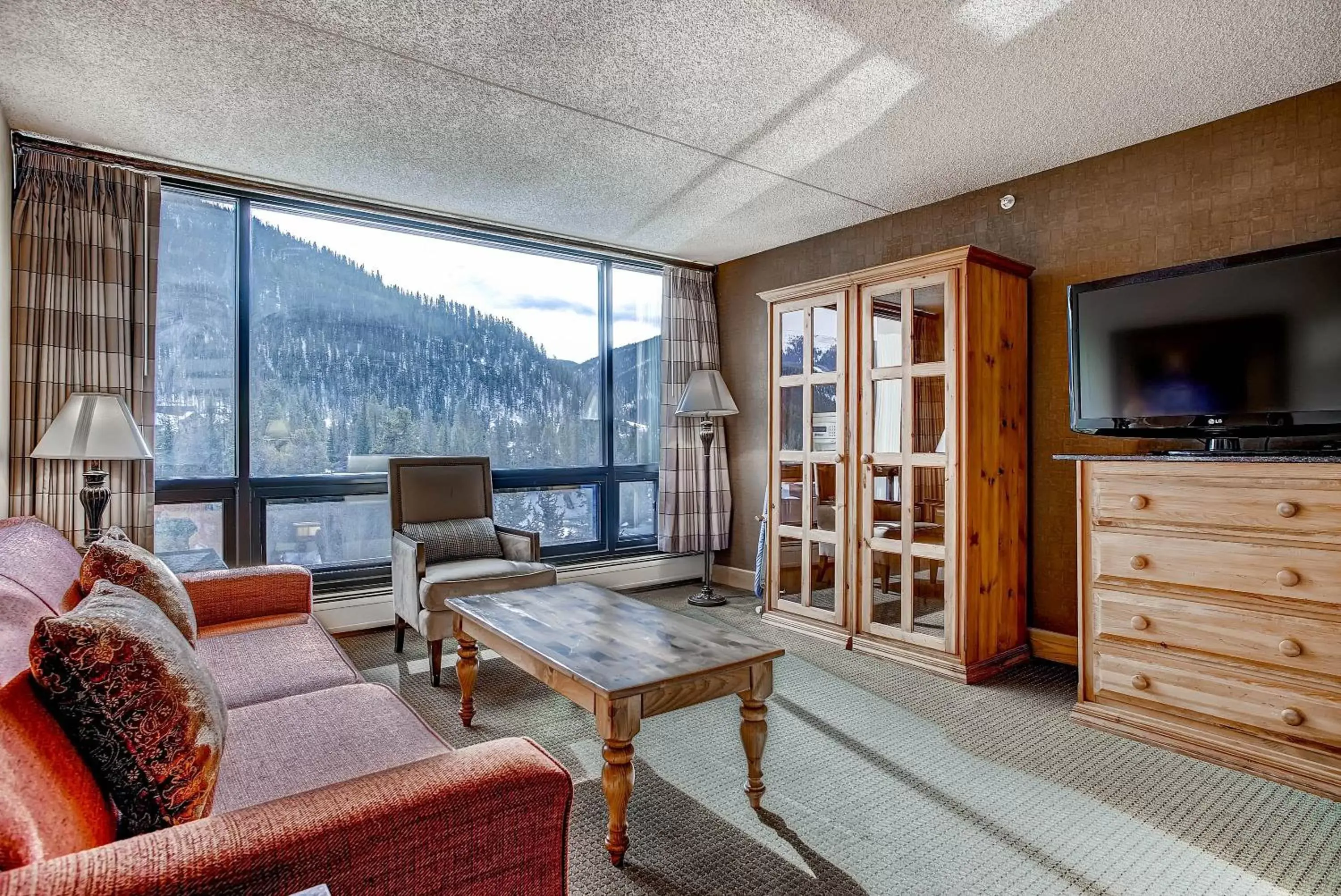 Living room, Seating Area in The Keystone Lodge and Spa by Keystone Resort