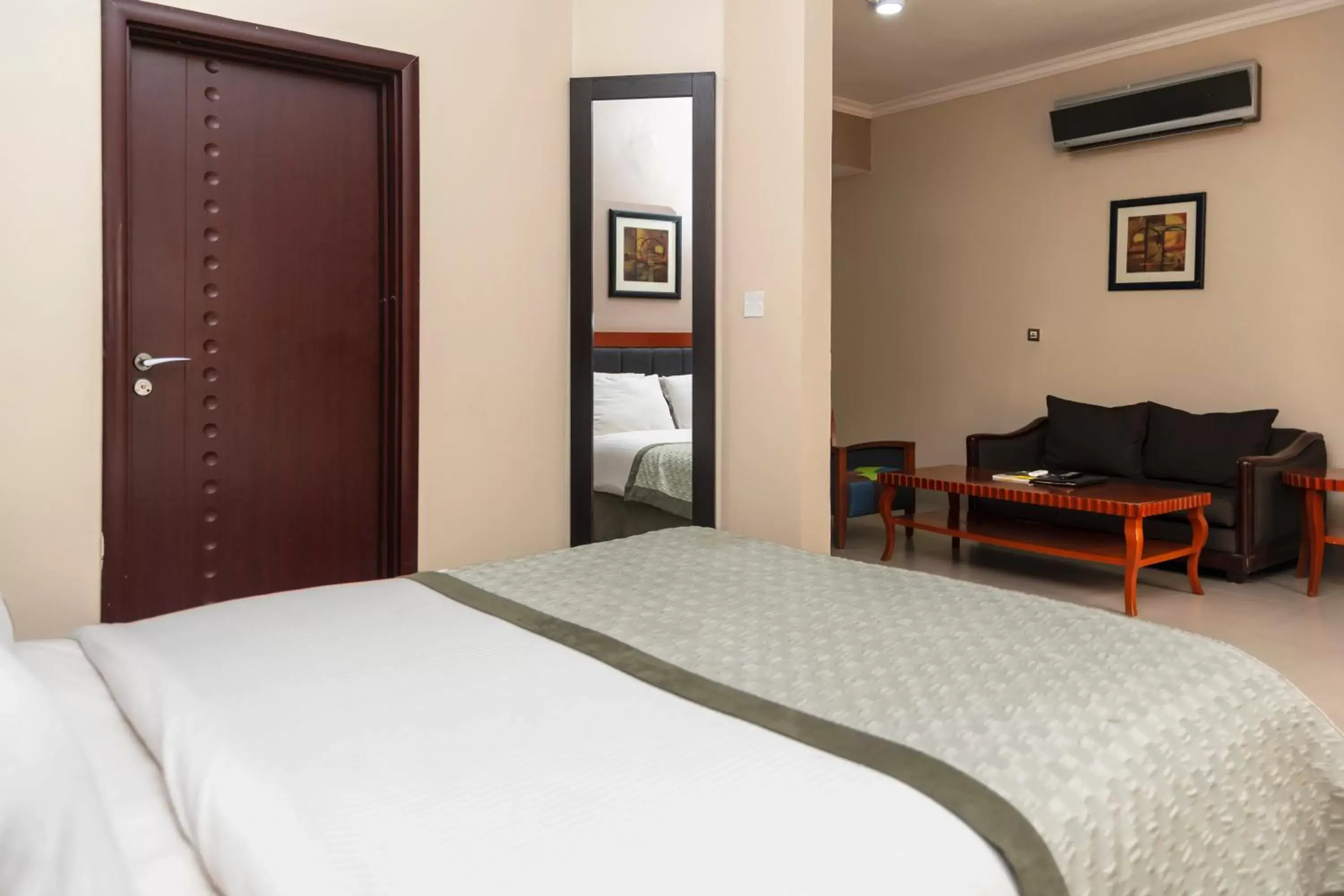 Bedroom, Bed in Hawthorn Suites by Wyndham Abuja