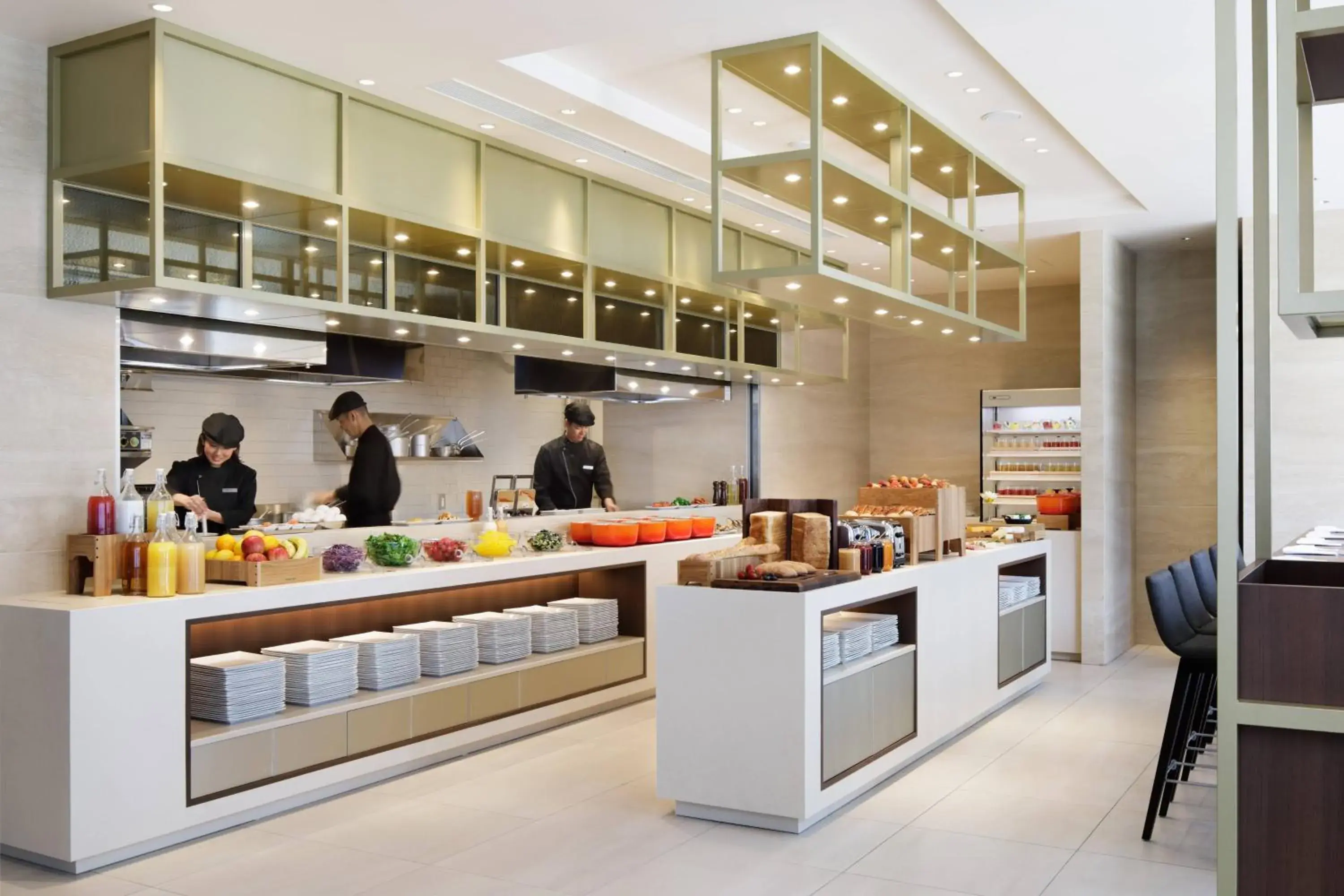 Restaurant/places to eat, Kitchen/Kitchenette in Courtyard by Marriott Osaka Honmachi