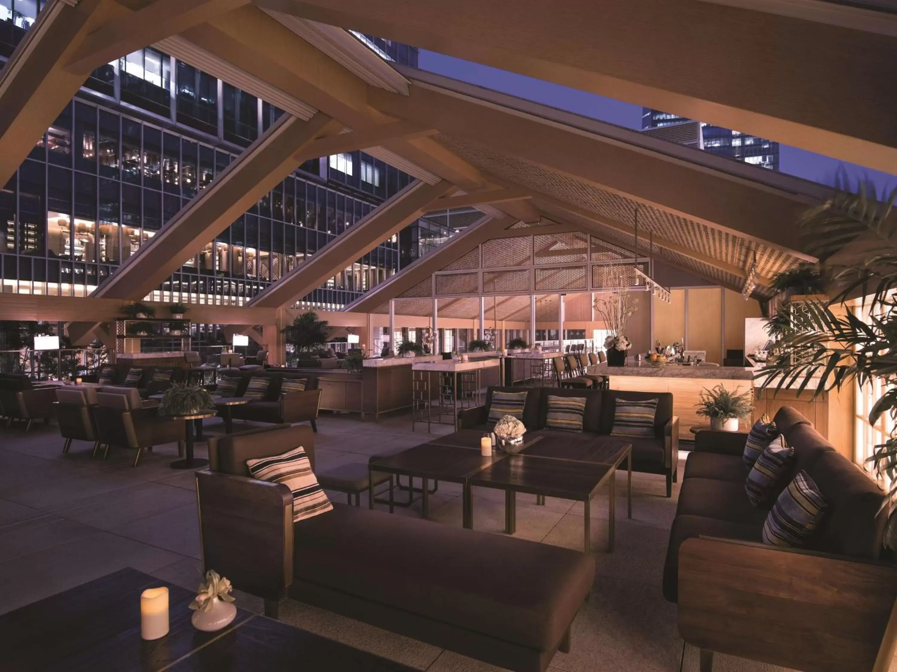 Lounge or bar, Restaurant/Places to Eat in Jing An Shangri-La, Shanghai