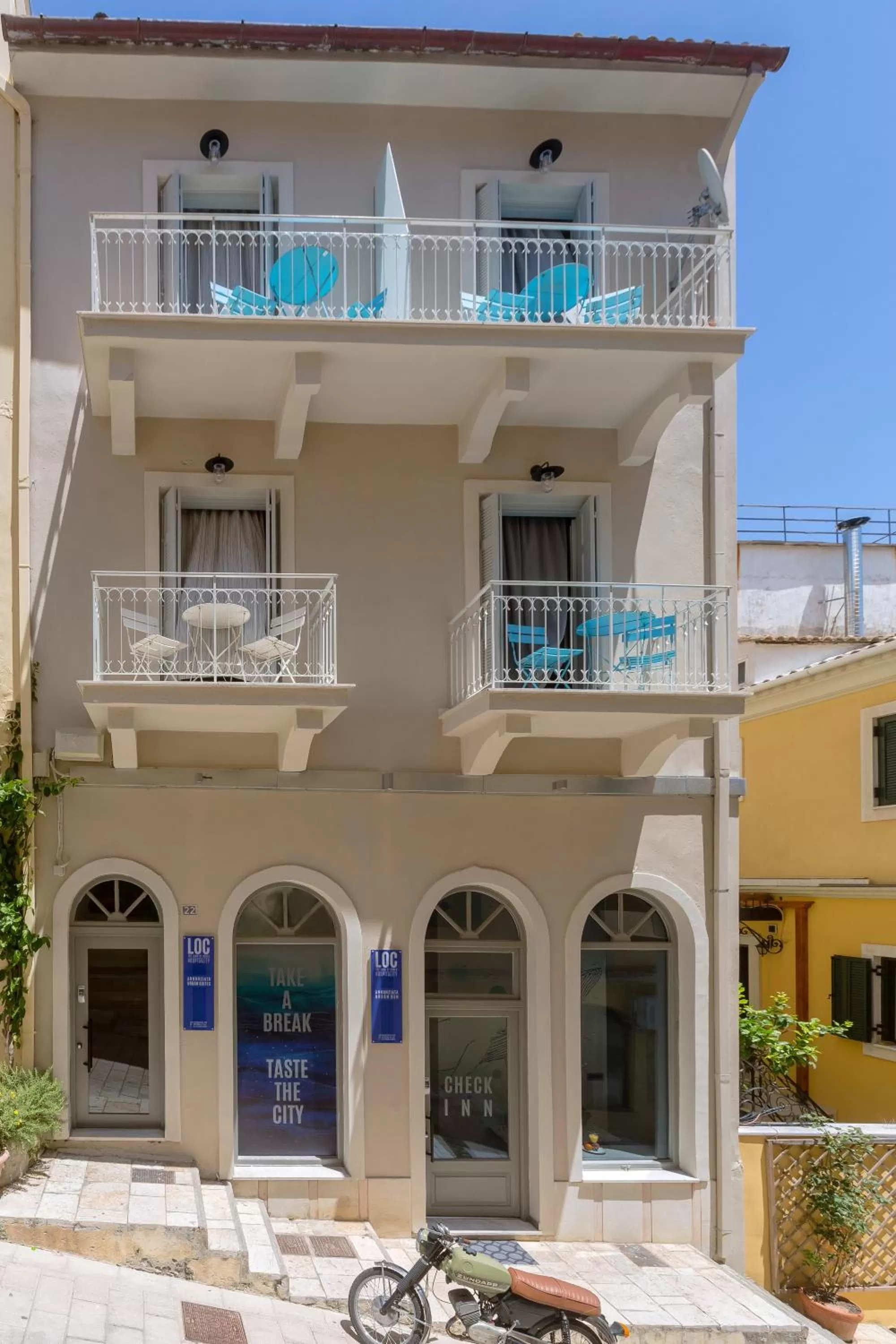 Balcony/Terrace in LOC HOSPITALITY Urban Suites